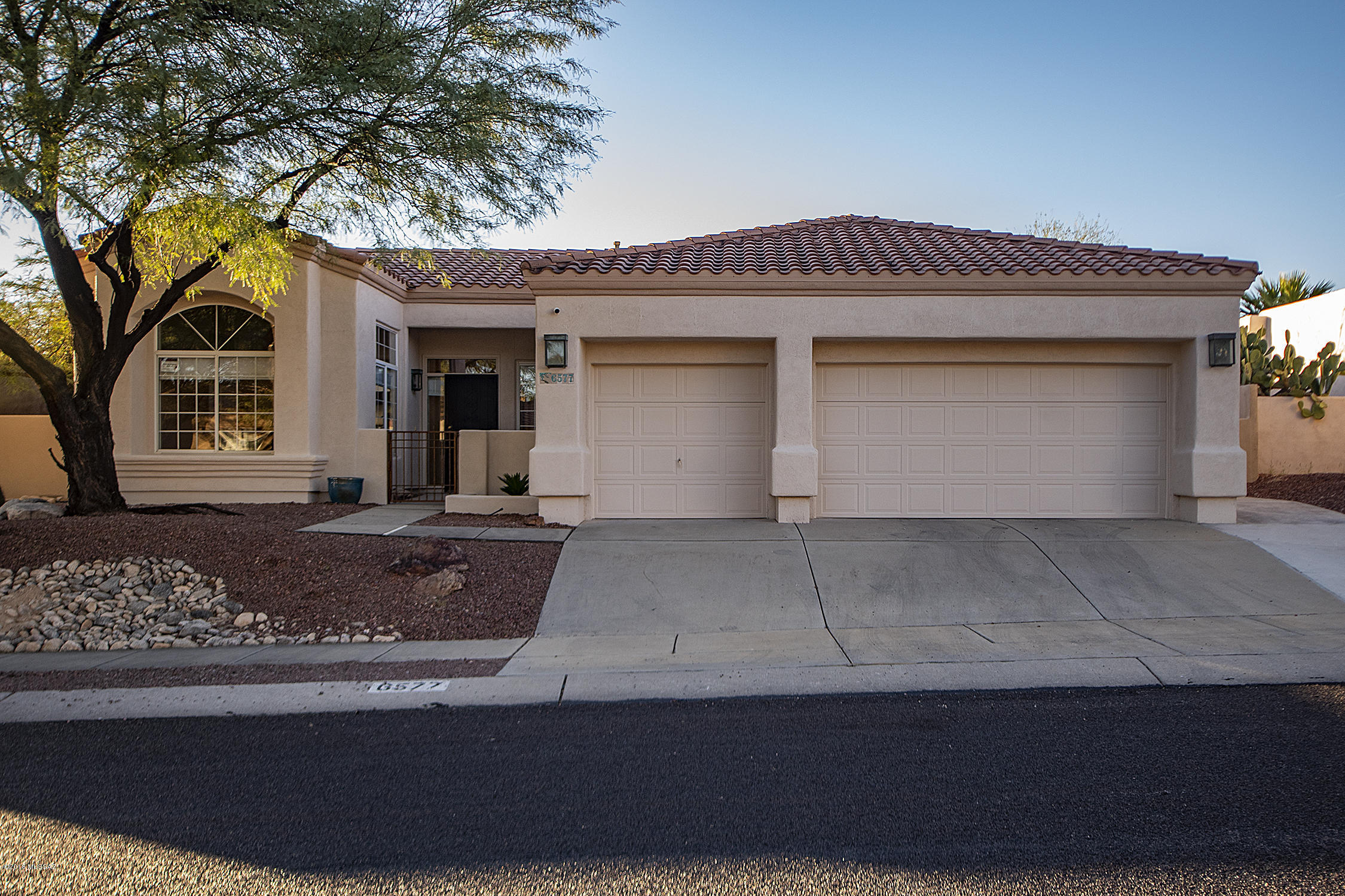 6577 N Shadow Run Drive