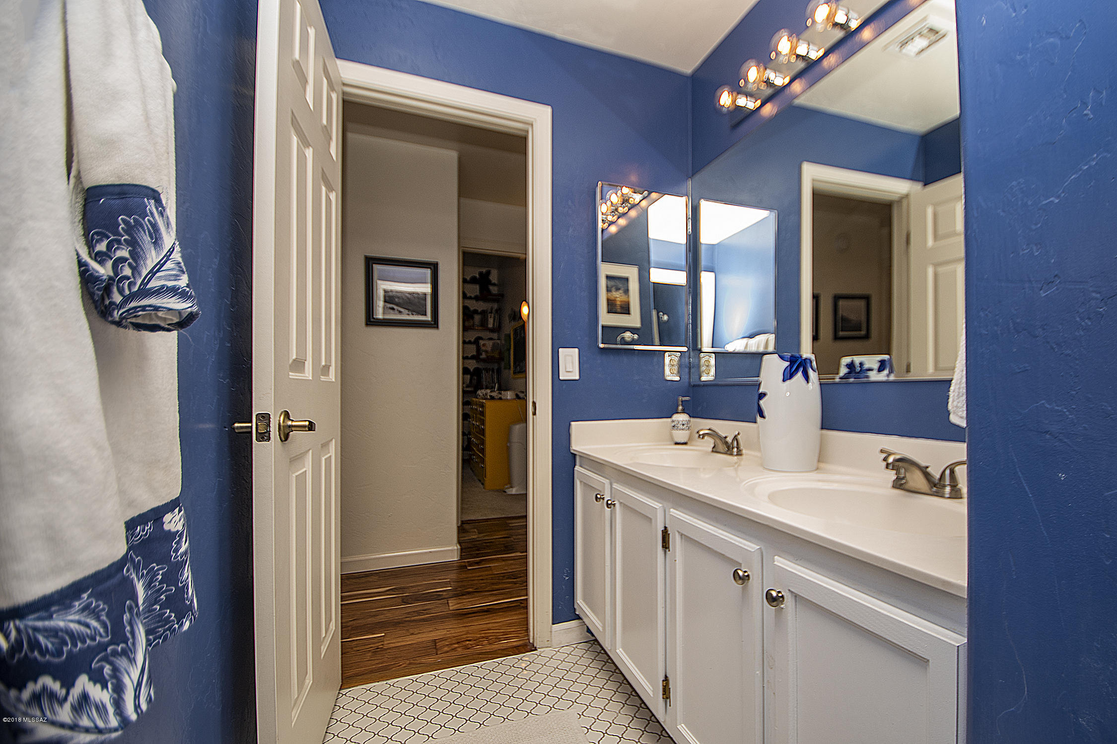 6577 N Shadow Run Drive