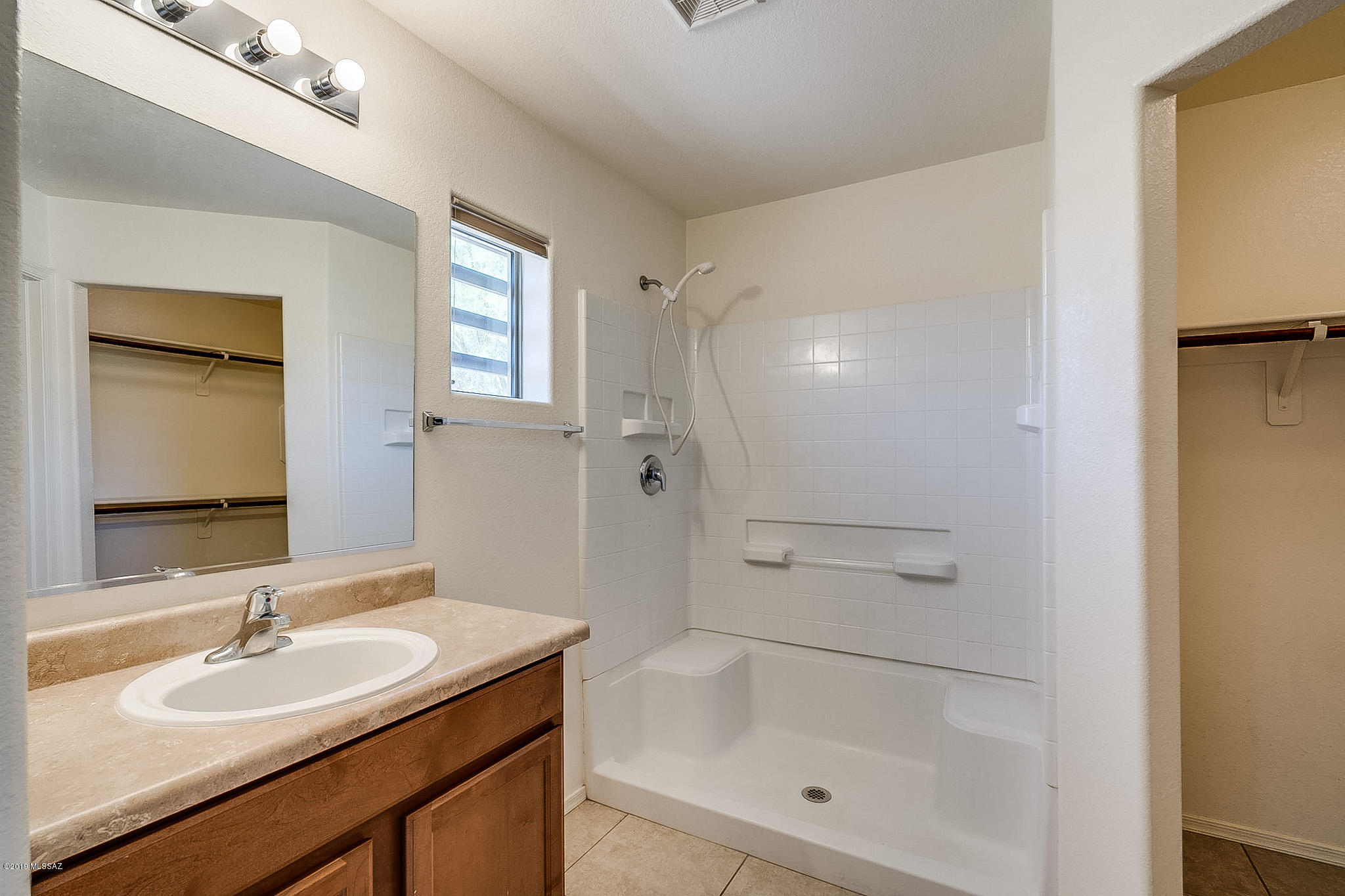 2069 E Calle Gran Desierto