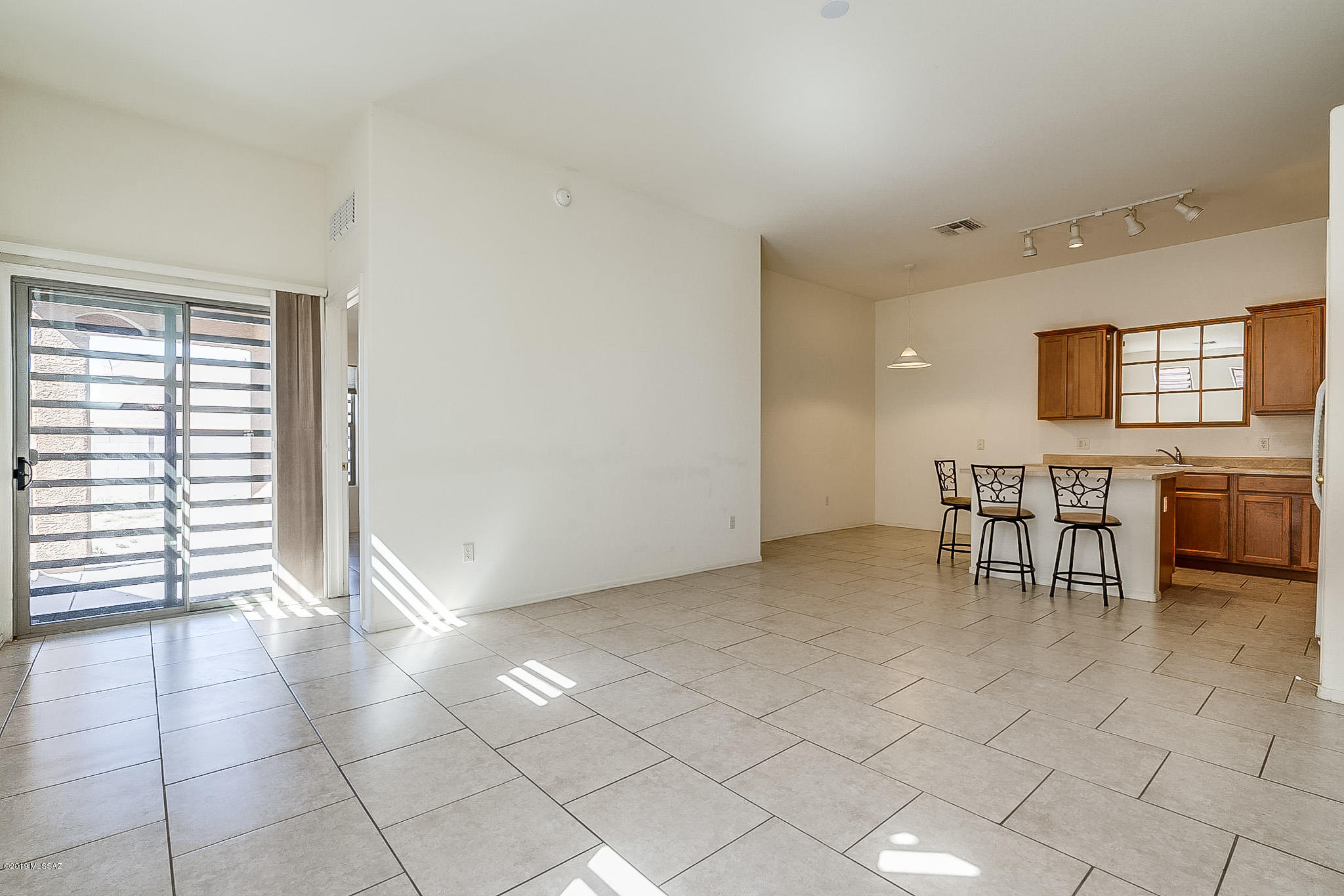 2069 E Calle Gran Desierto