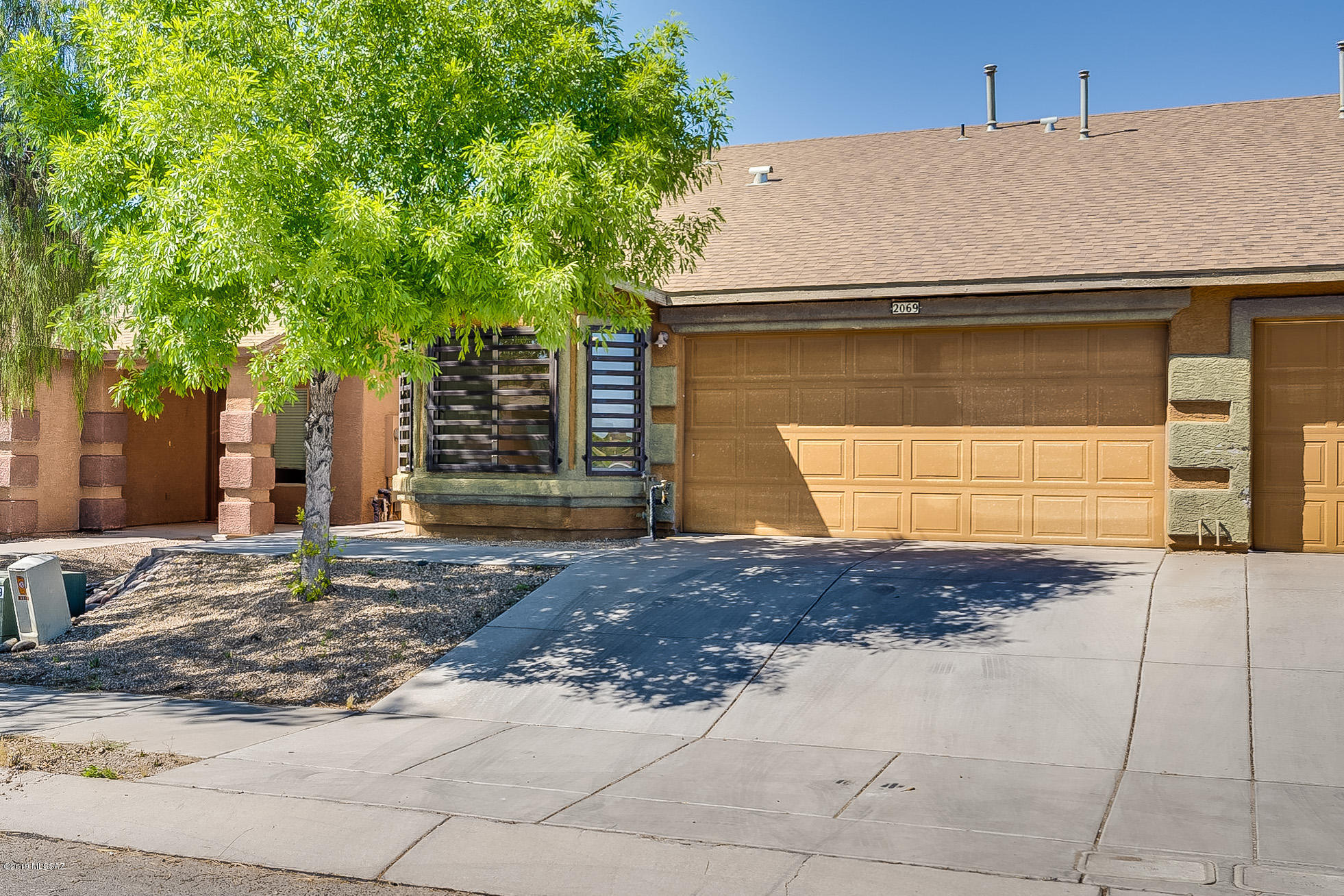 2069 E Calle Gran Desierto