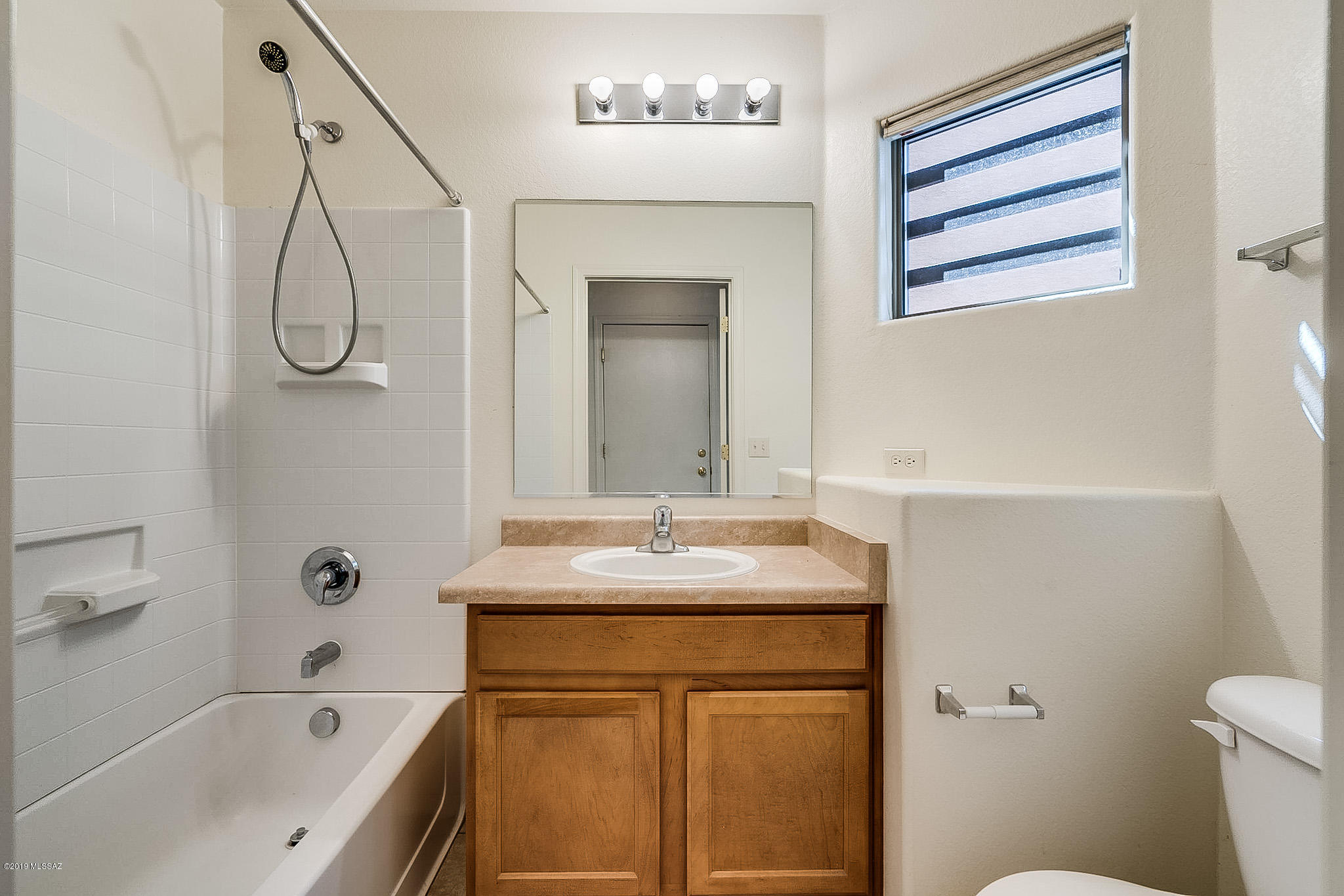 2069 E Calle Gran Desierto