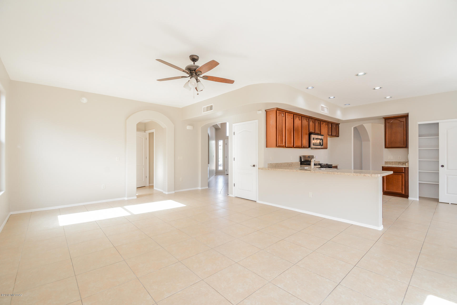 233 W Calle Patio Lindo