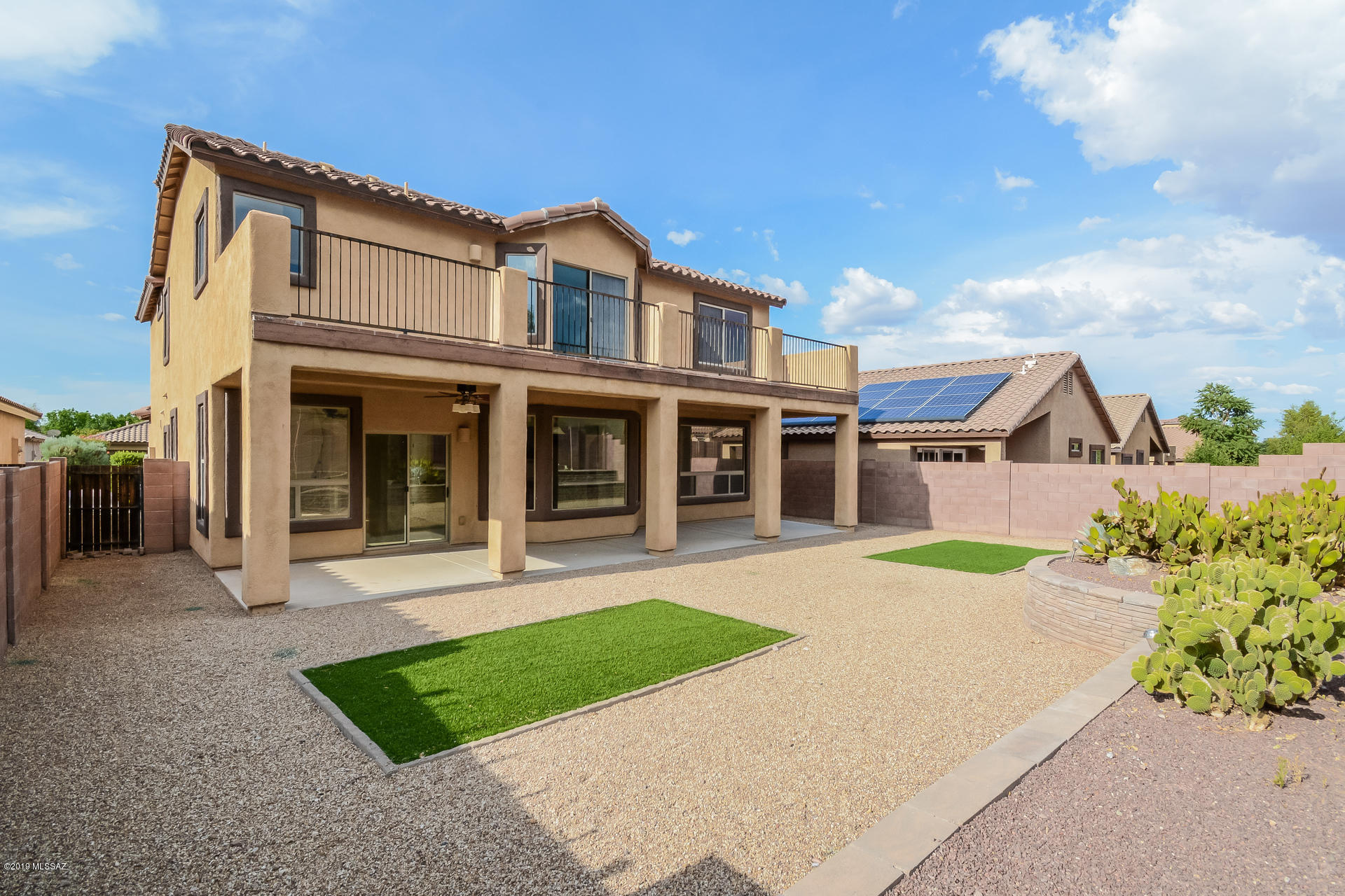 233 W Calle Patio Lindo