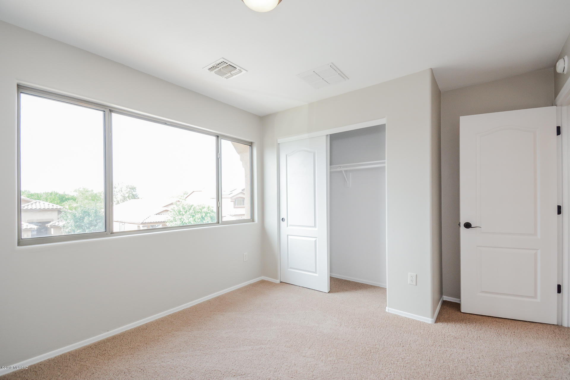 233 W Calle Patio Lindo