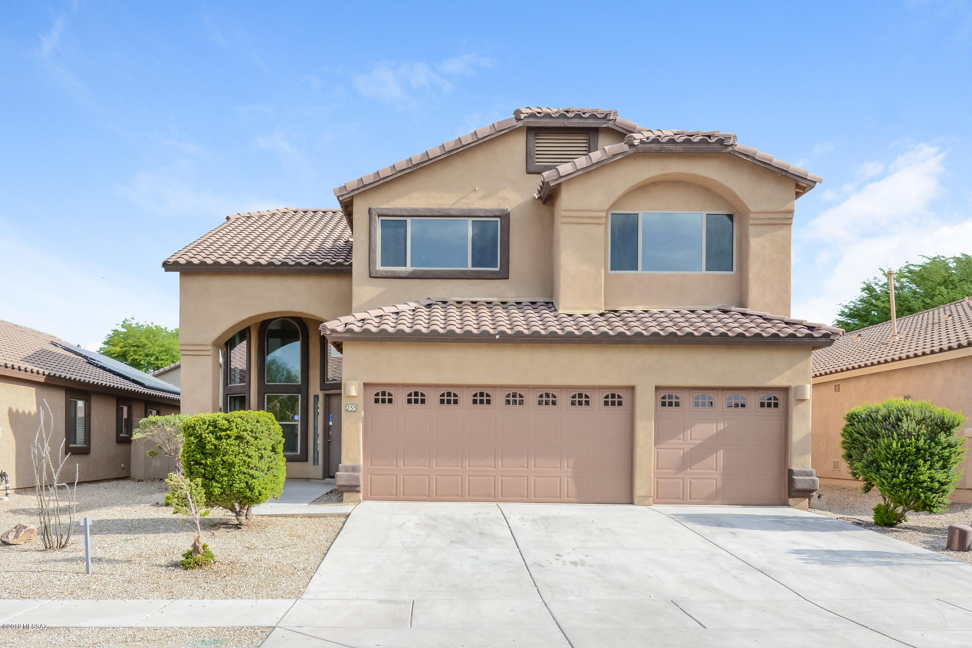 233 W Calle Patio Lindo