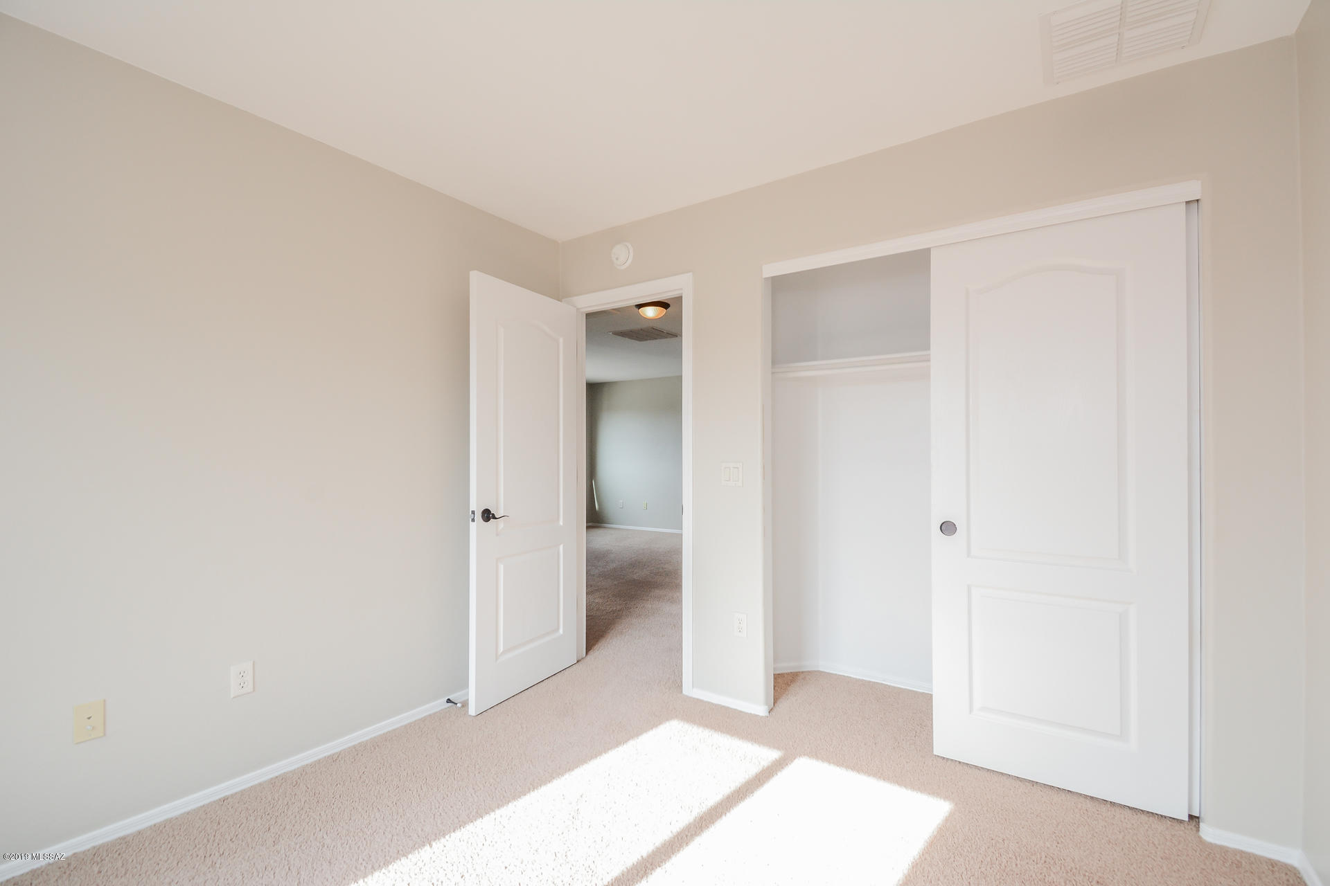 233 W Calle Patio Lindo