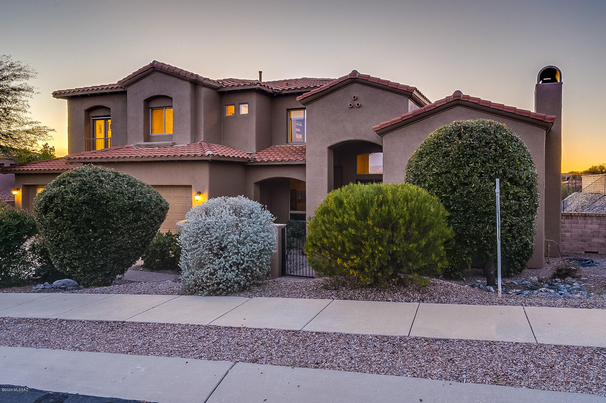 4335 E Pinnacle Ridge Place