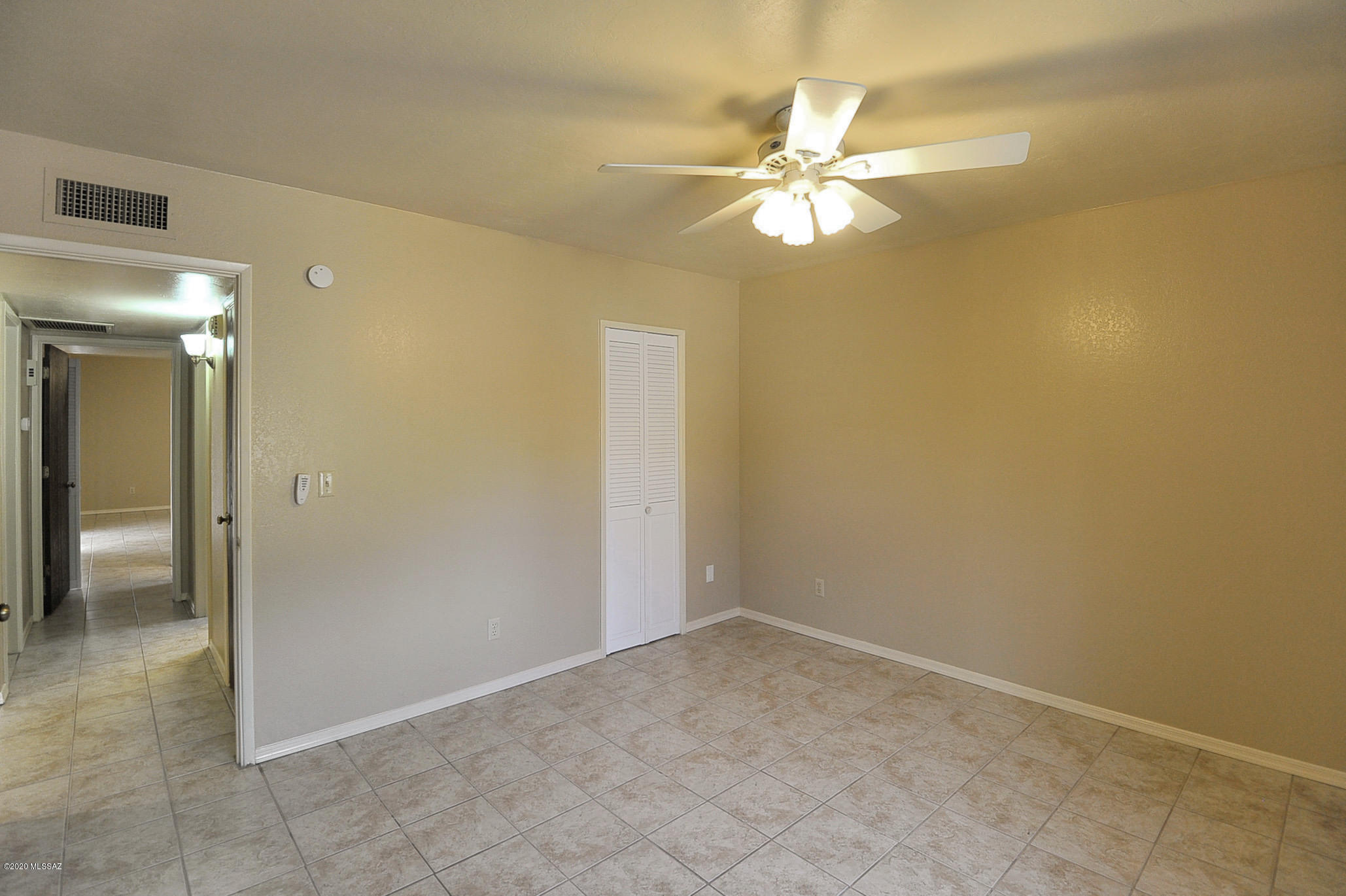 4234 E Presidio Road