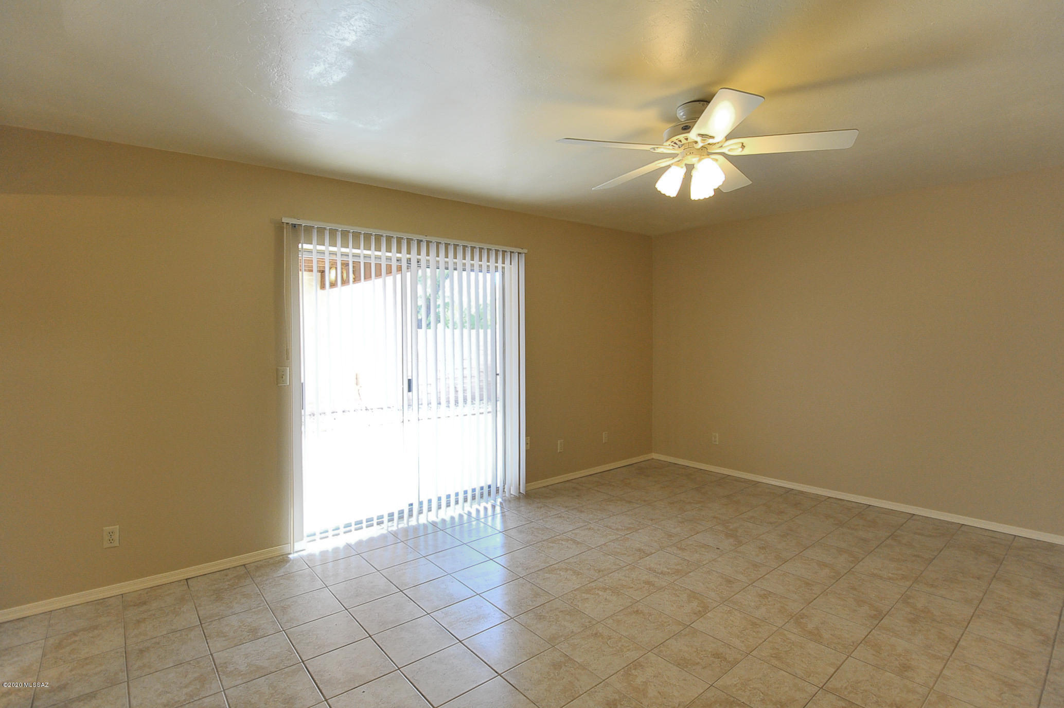 4234 E Presidio Road