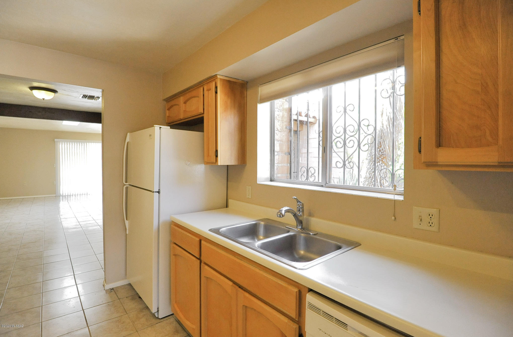 4234 E Presidio Road