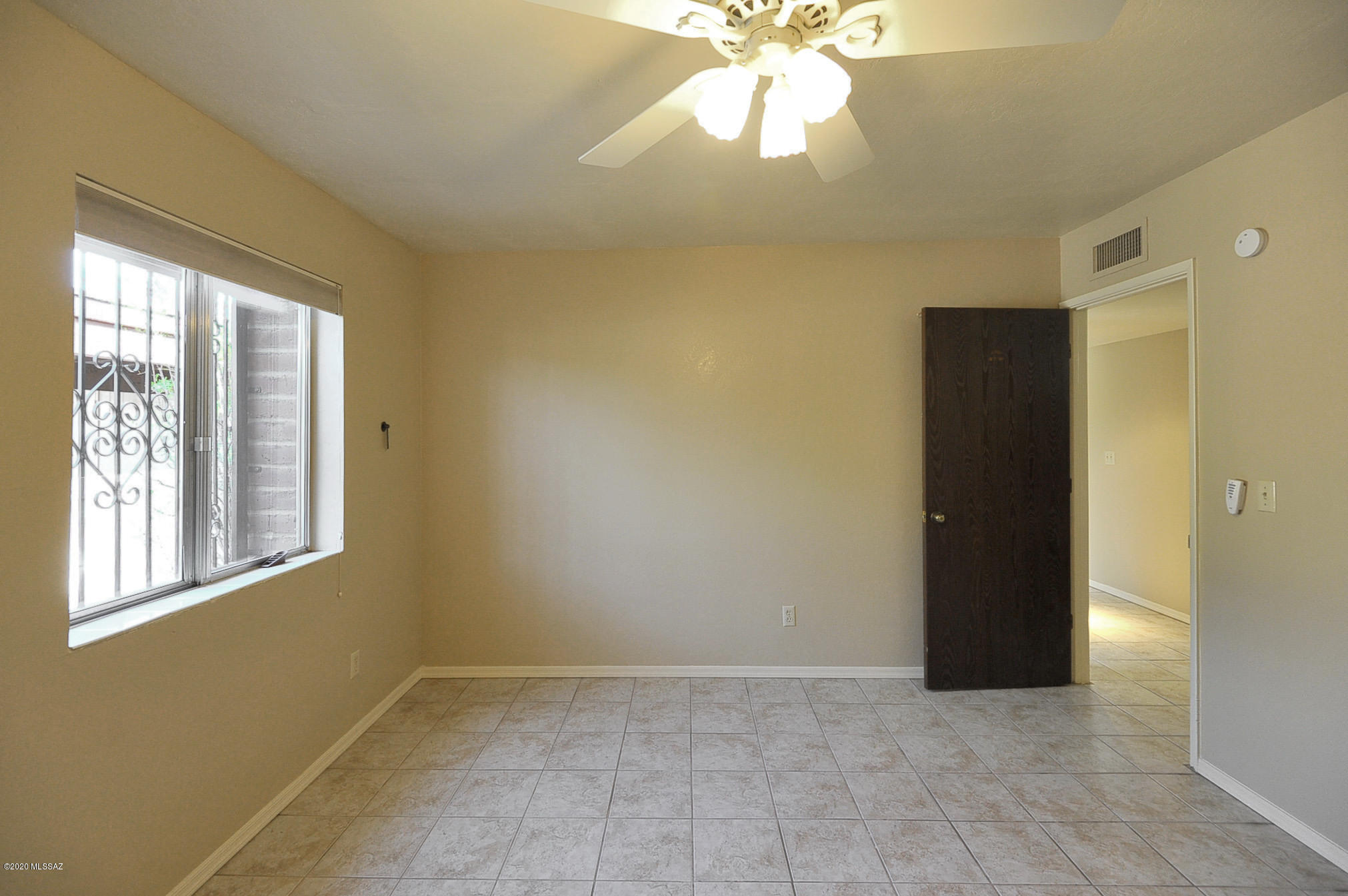 4234 E Presidio Road