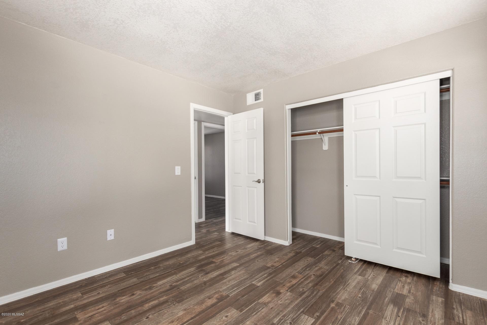 5855 N Kolb Road Unit: 8106