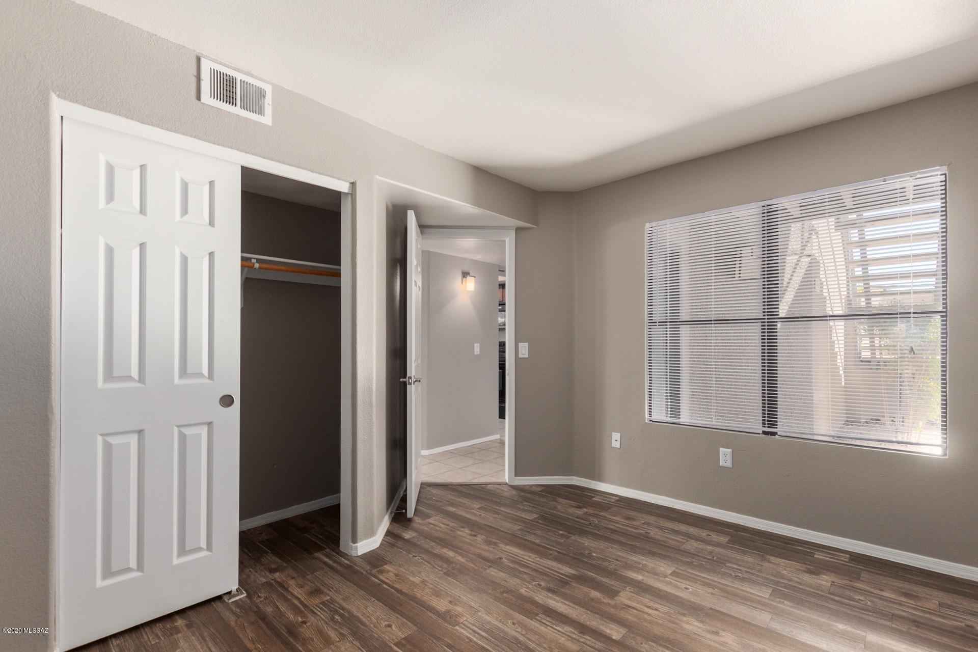 5855 N Kolb Road Unit: 8106