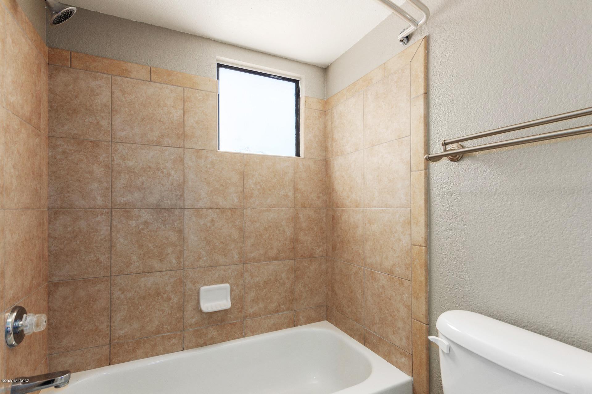 5855 N Kolb Road Unit: 8106