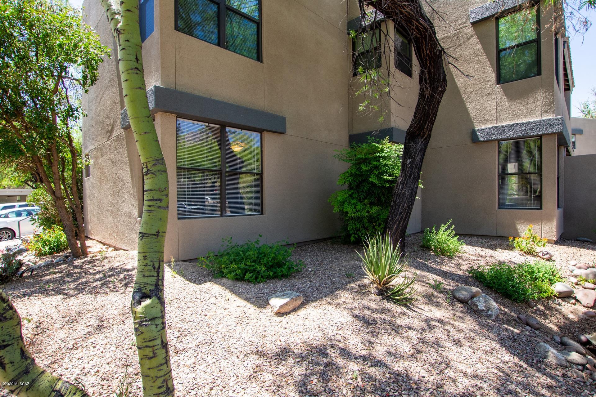 5855 N Kolb Road Unit: 8106