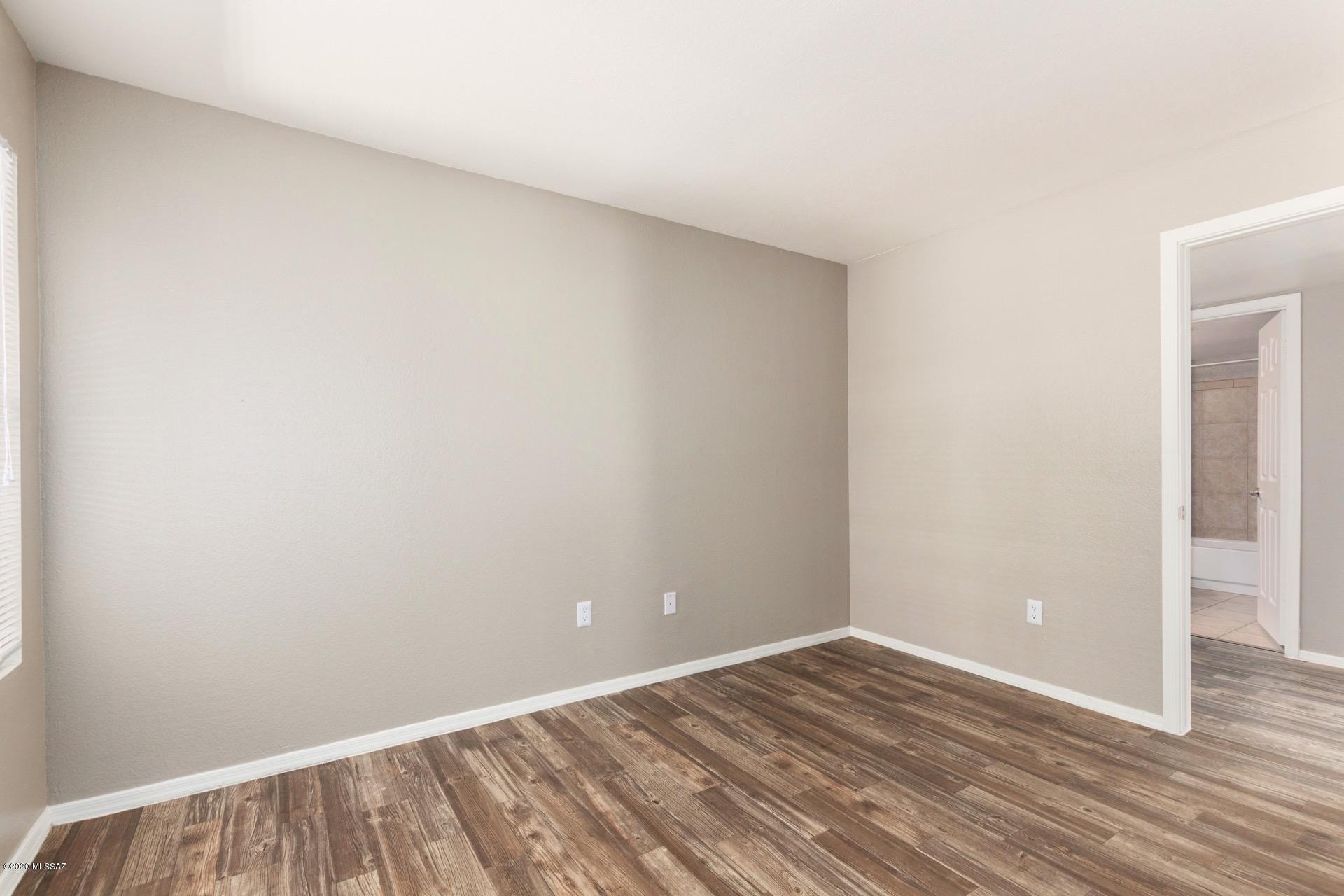 5855 N Kolb Road Unit: 8106