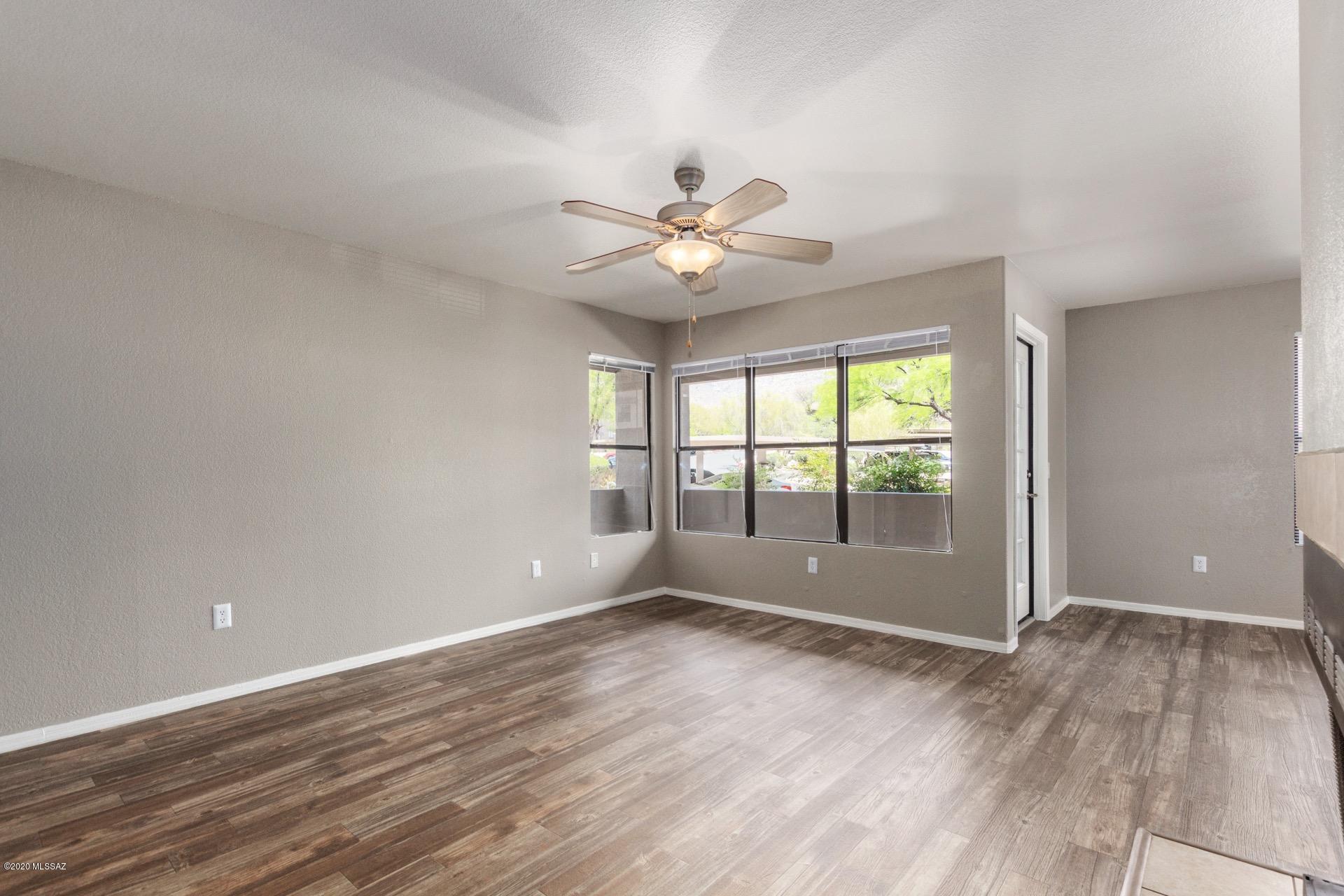 5855 N Kolb Road Unit: 8106
