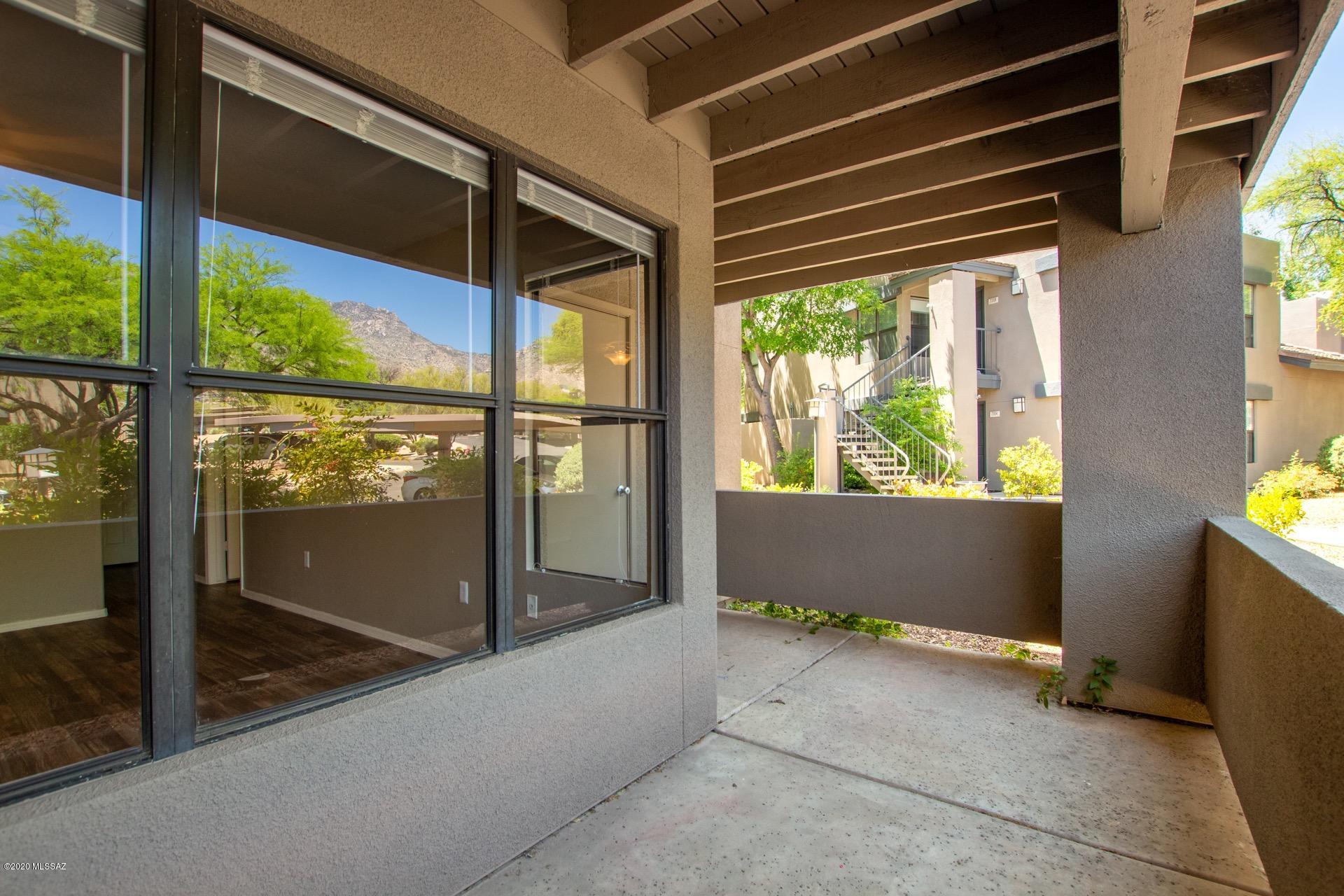 5855 N Kolb Road Unit: 8106