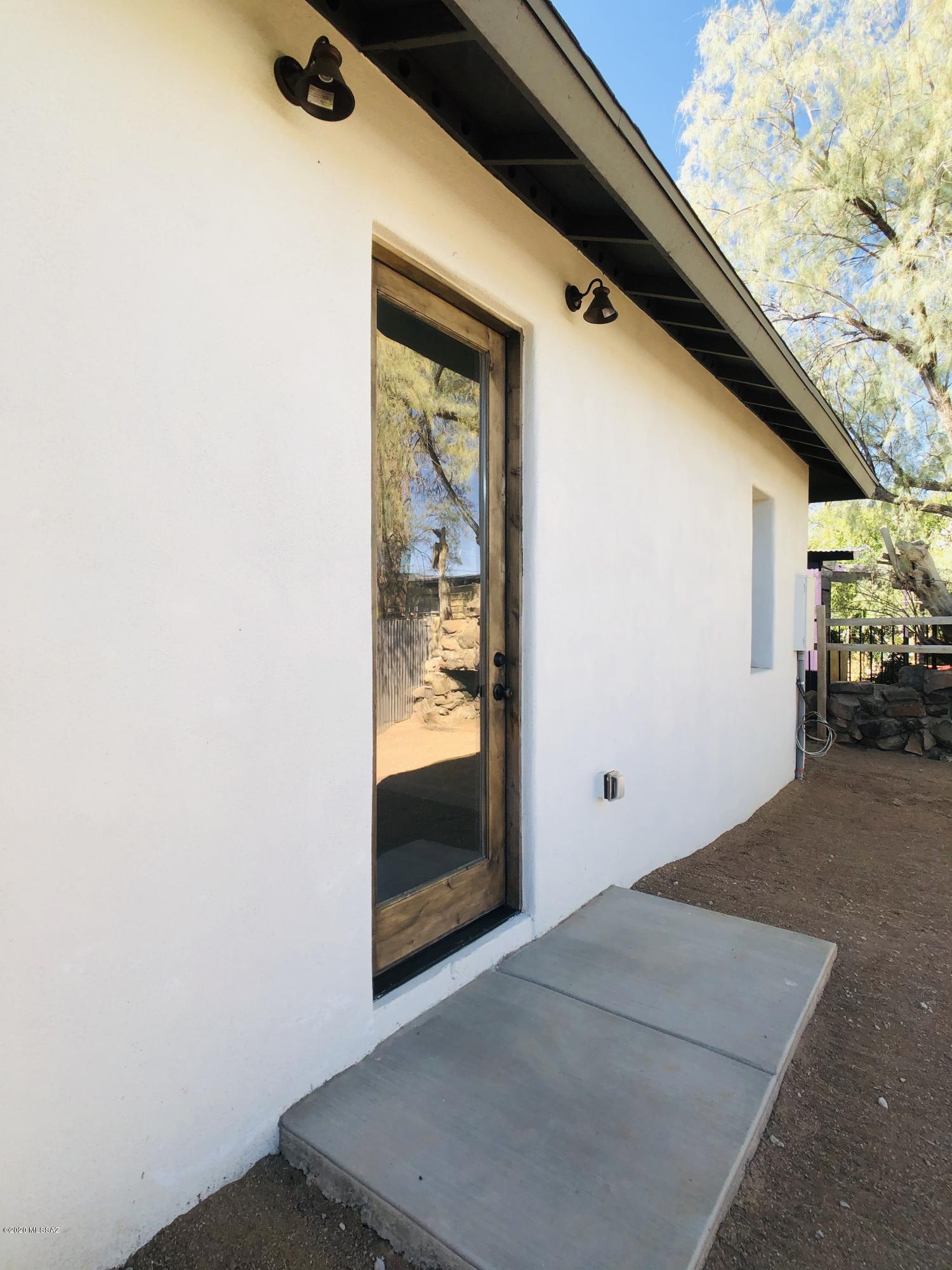 1173 E Seneca Street