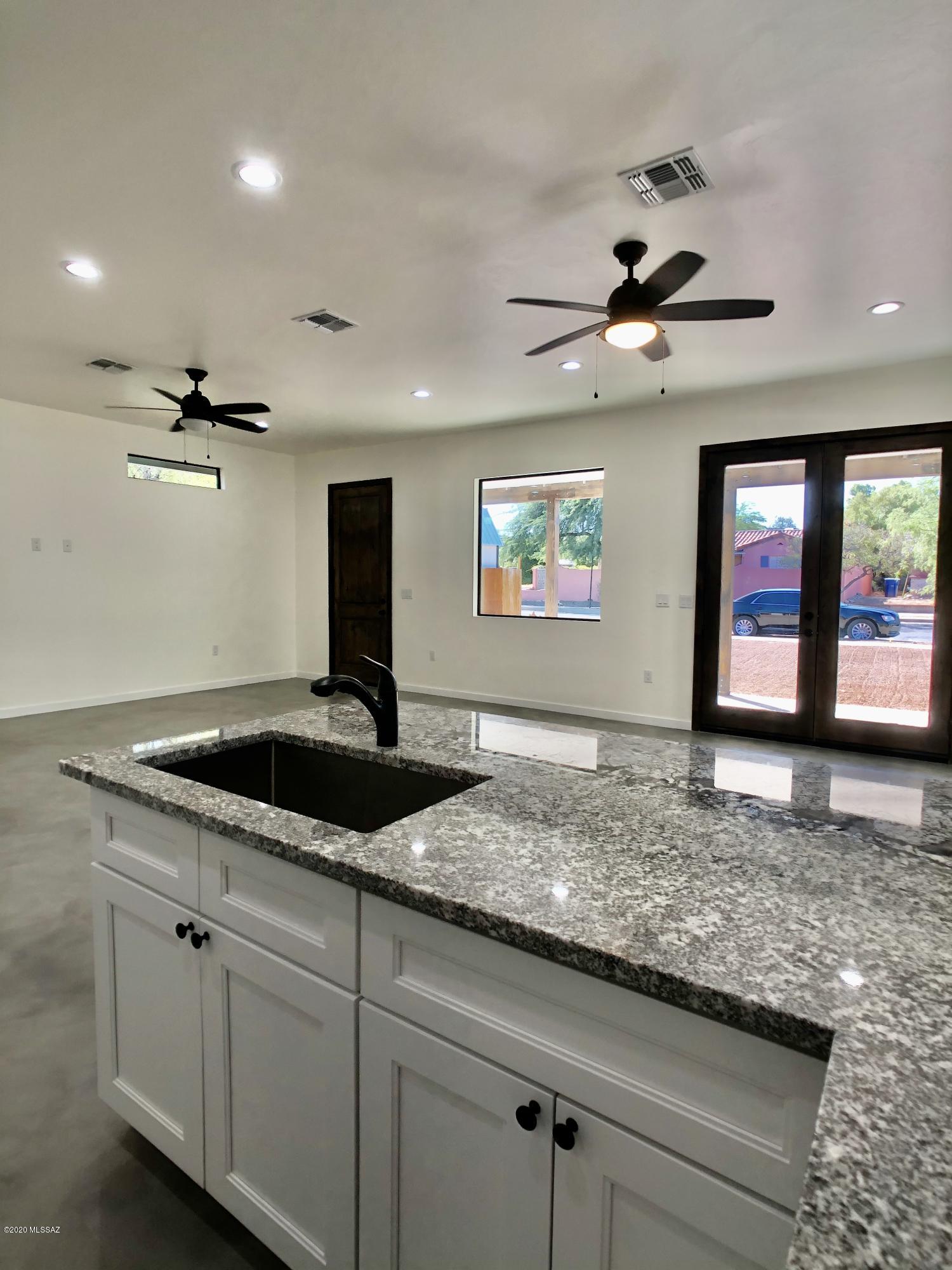 1173 E Seneca Street