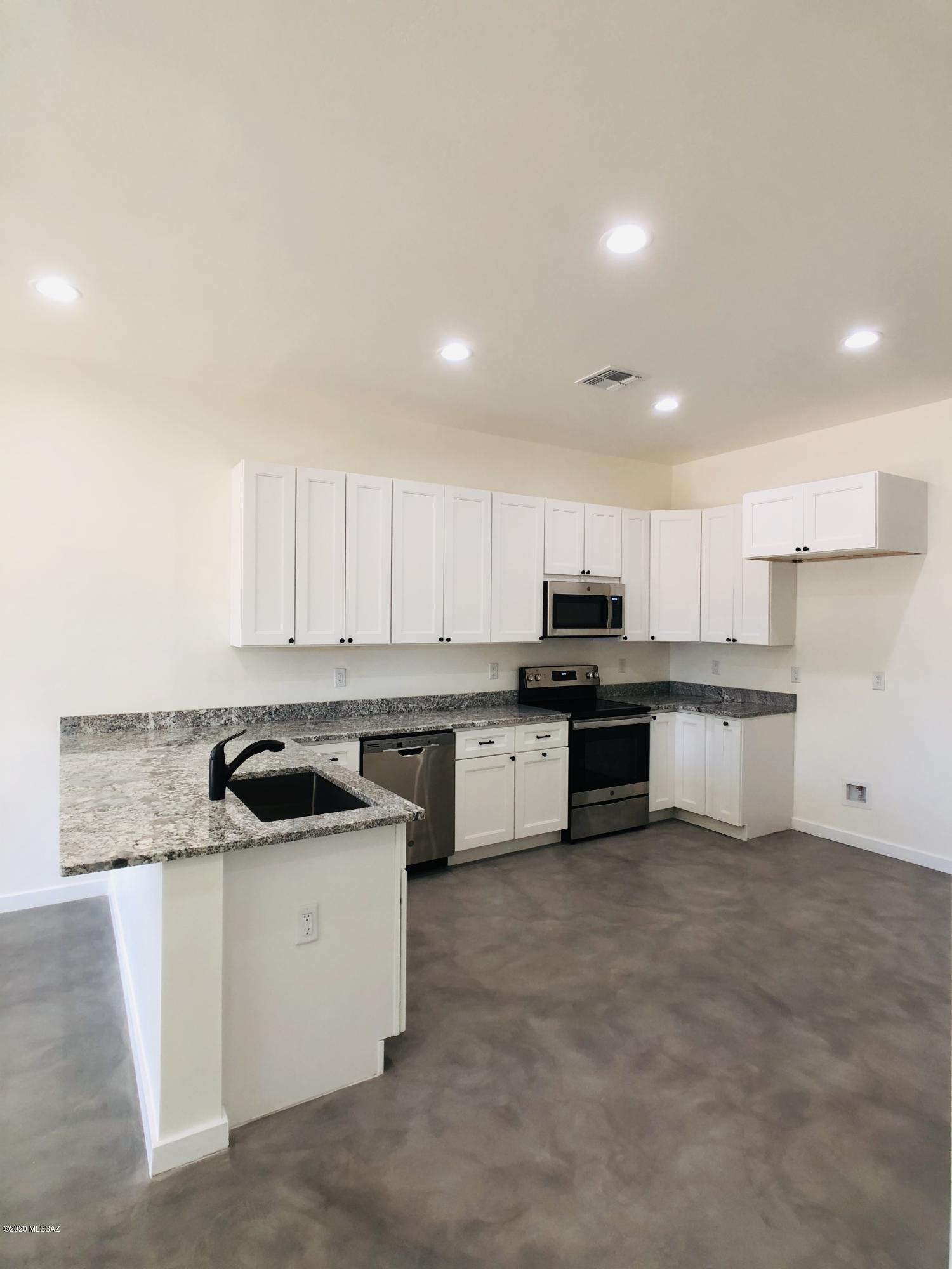 1173 E Seneca Street