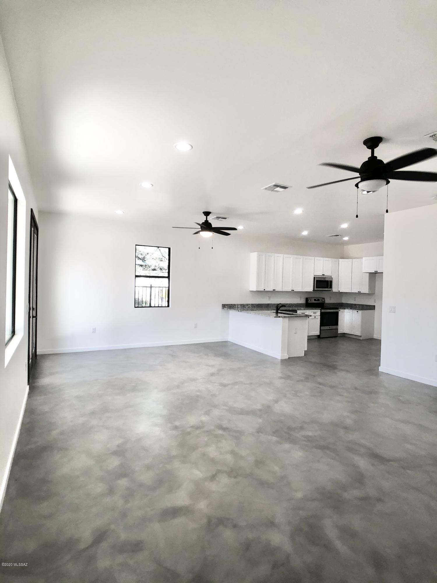 1173 E Seneca Street