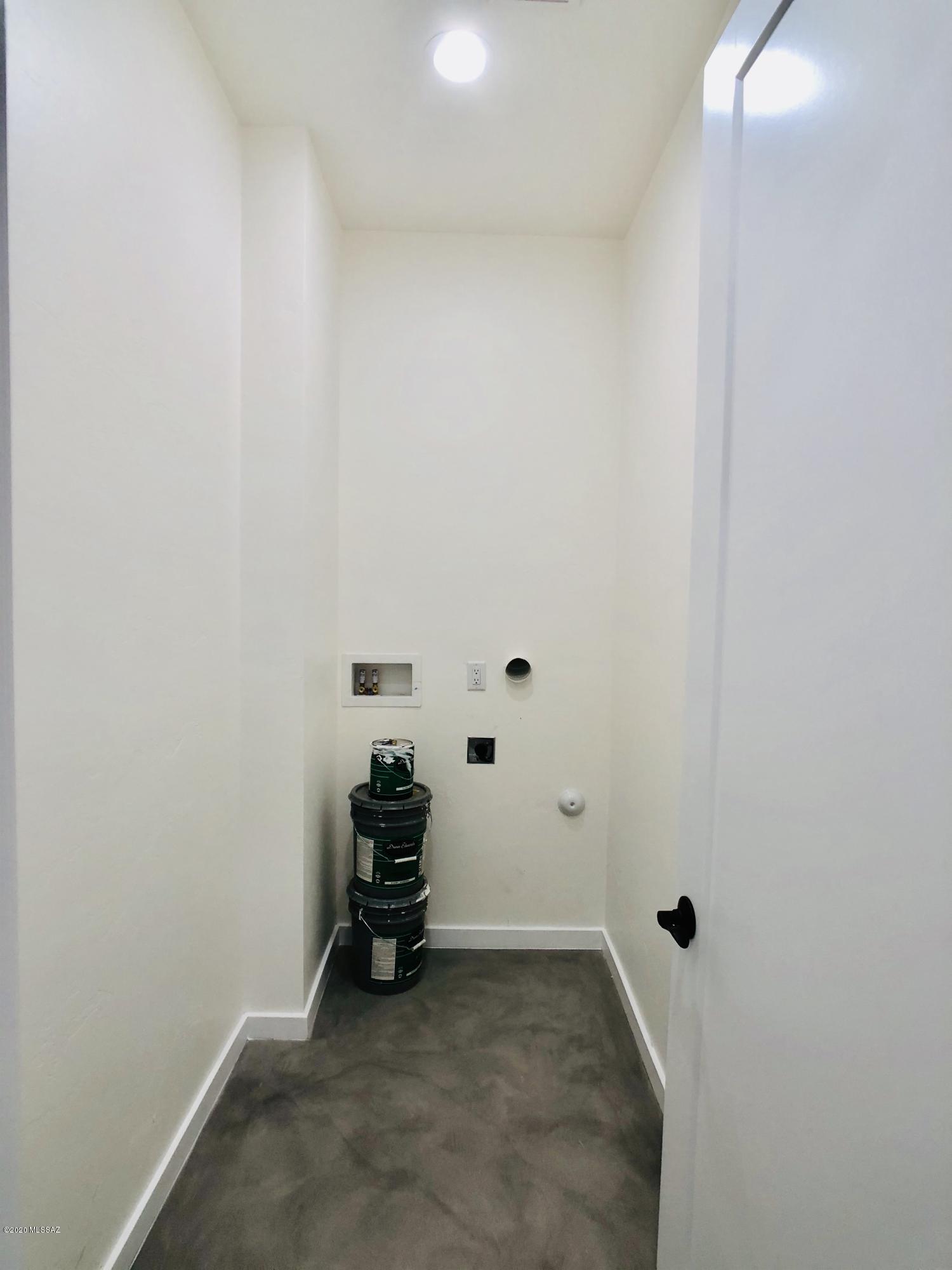 1173 E Seneca Street