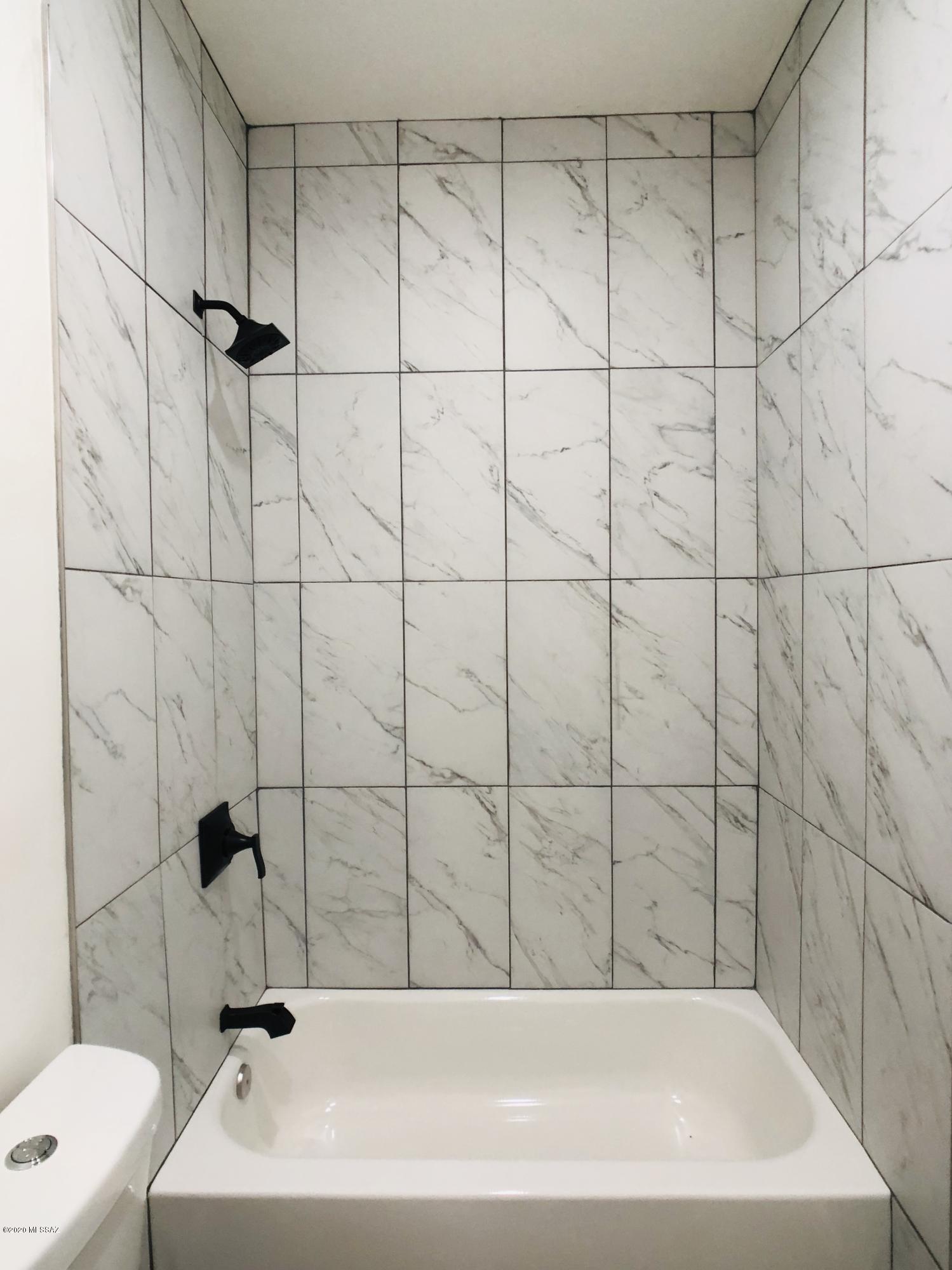 1173 E Seneca Street