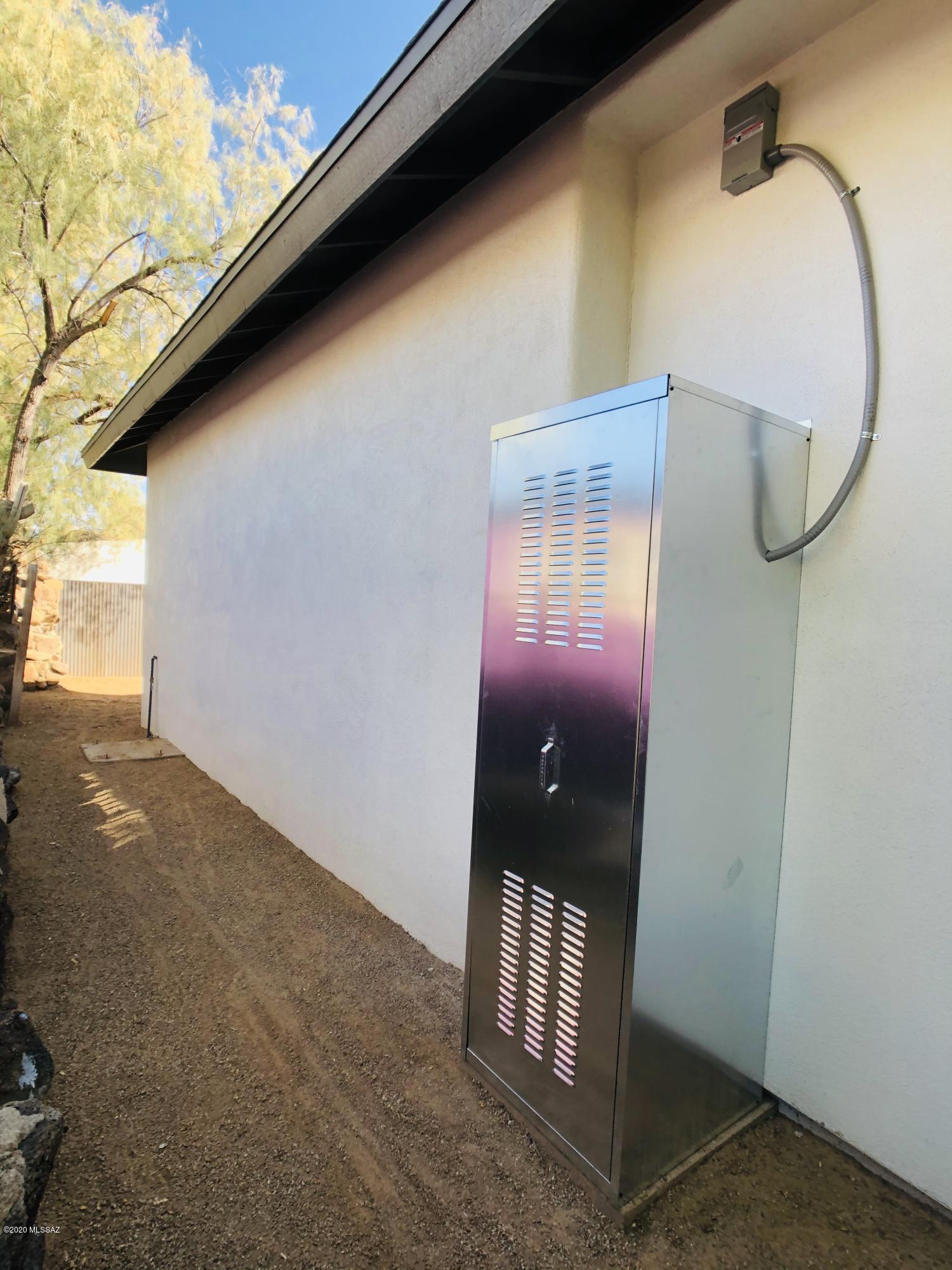 1173 E Seneca Street