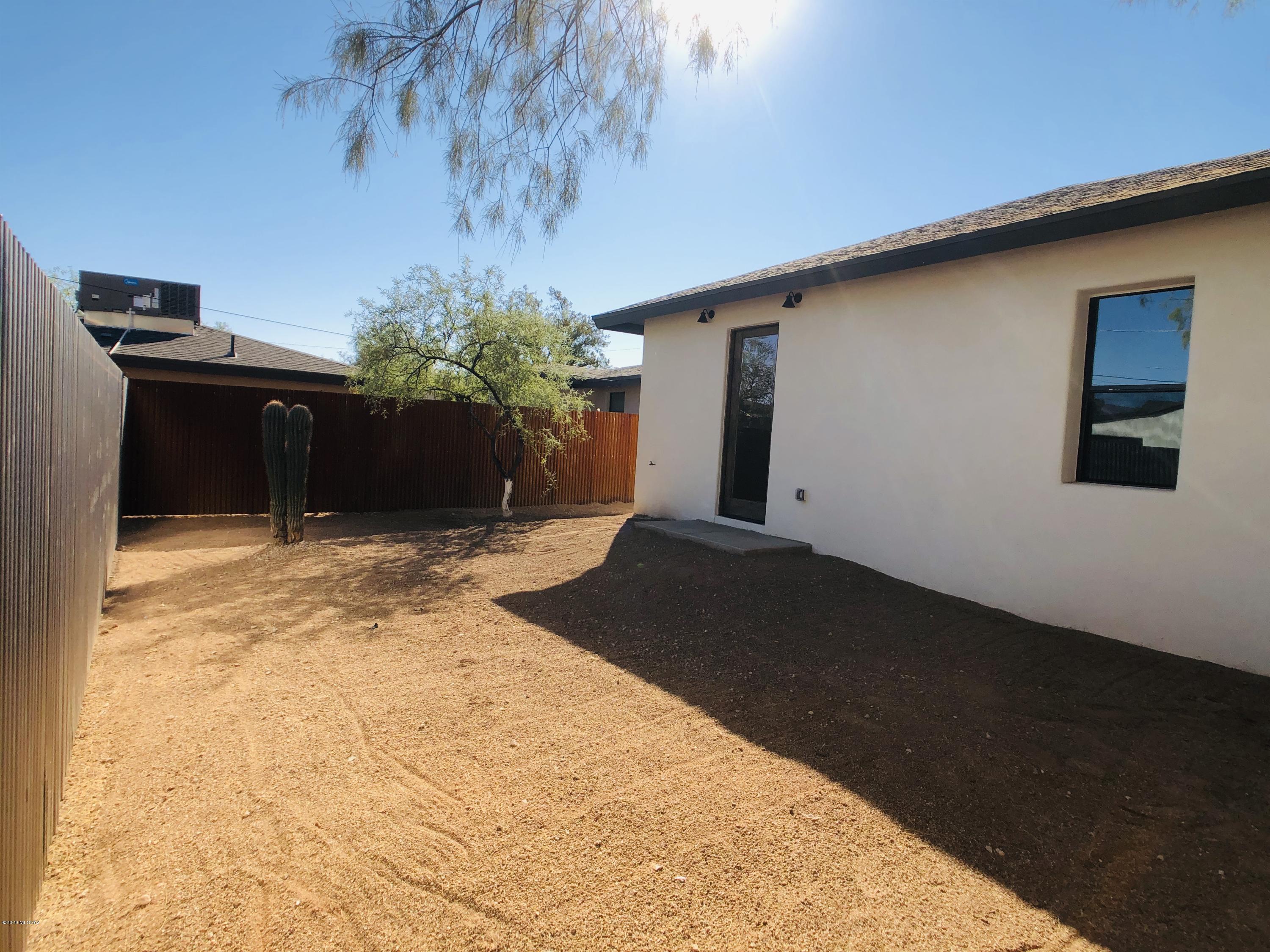 1173 E Seneca Street