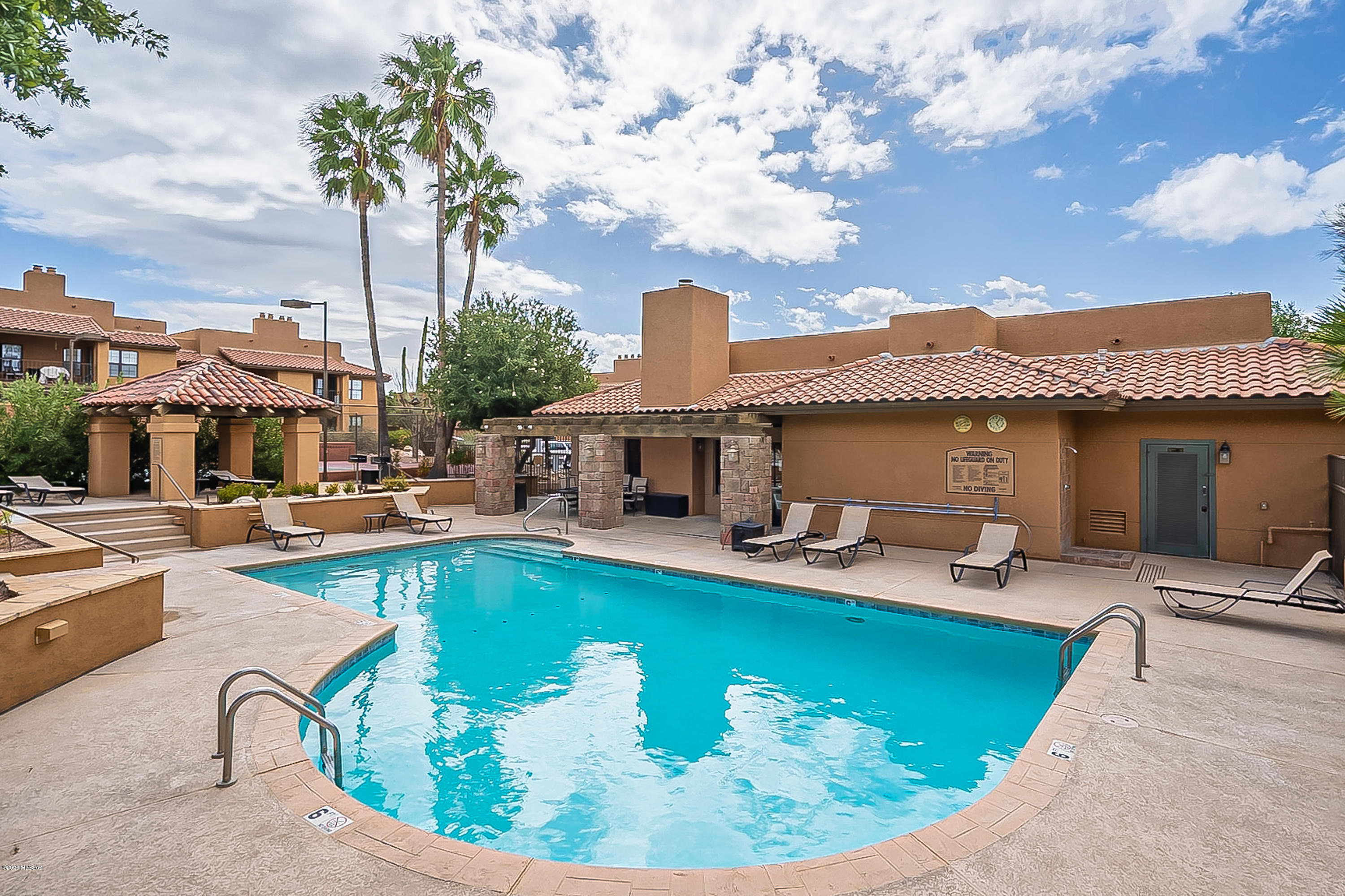 6651 N Campbell Avenue Unit: 127