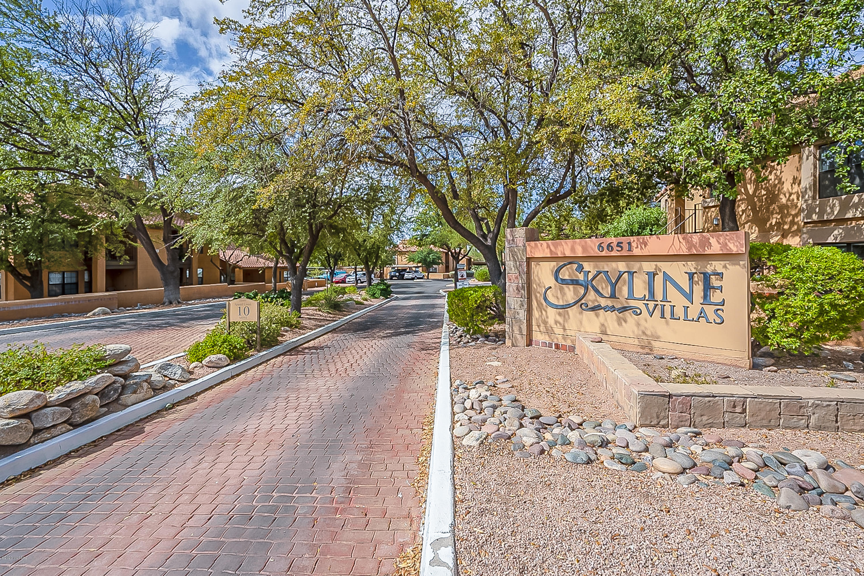 6651 N Campbell Avenue Unit: 127