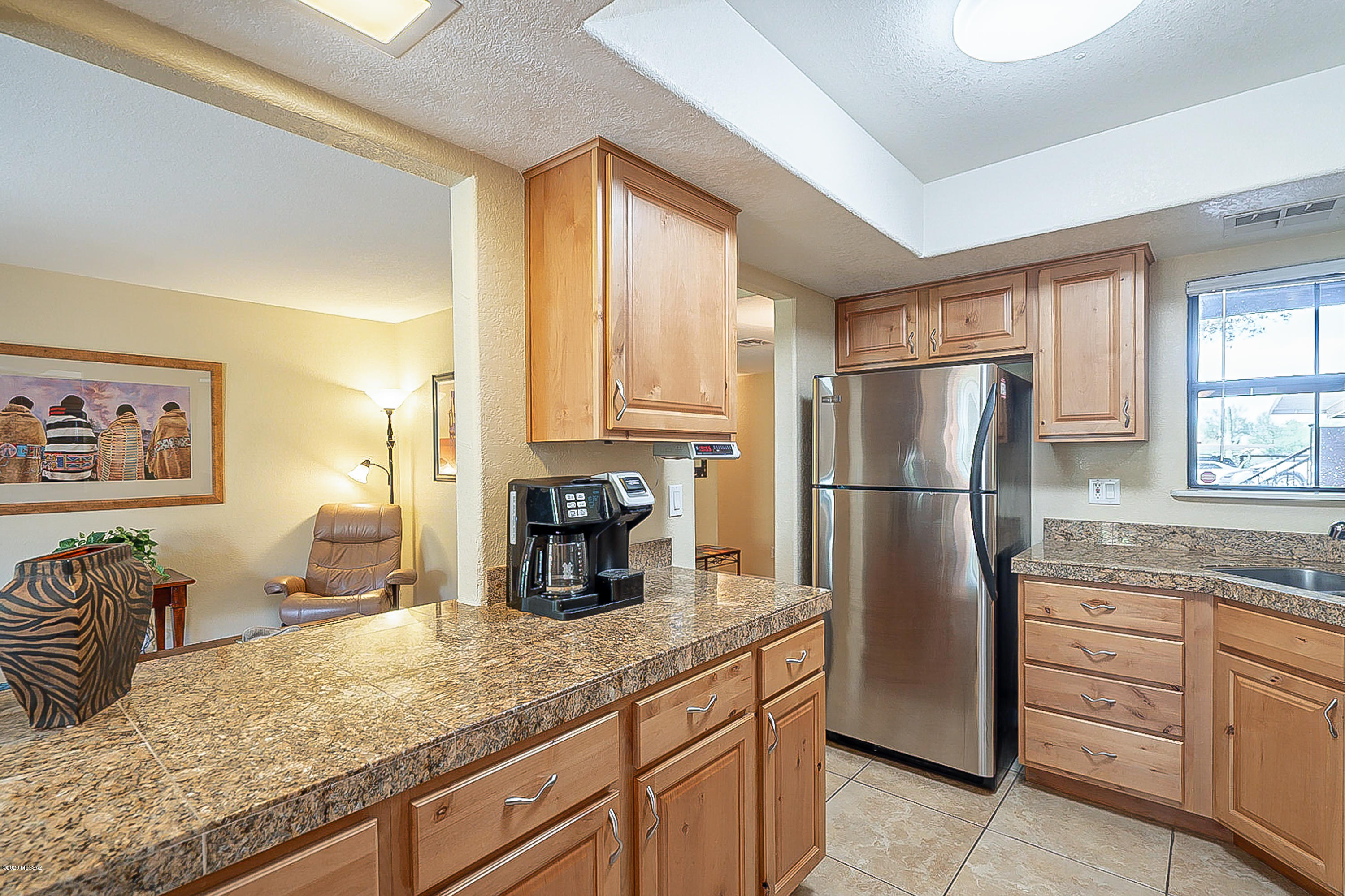 6651 N Campbell Avenue Unit: 127