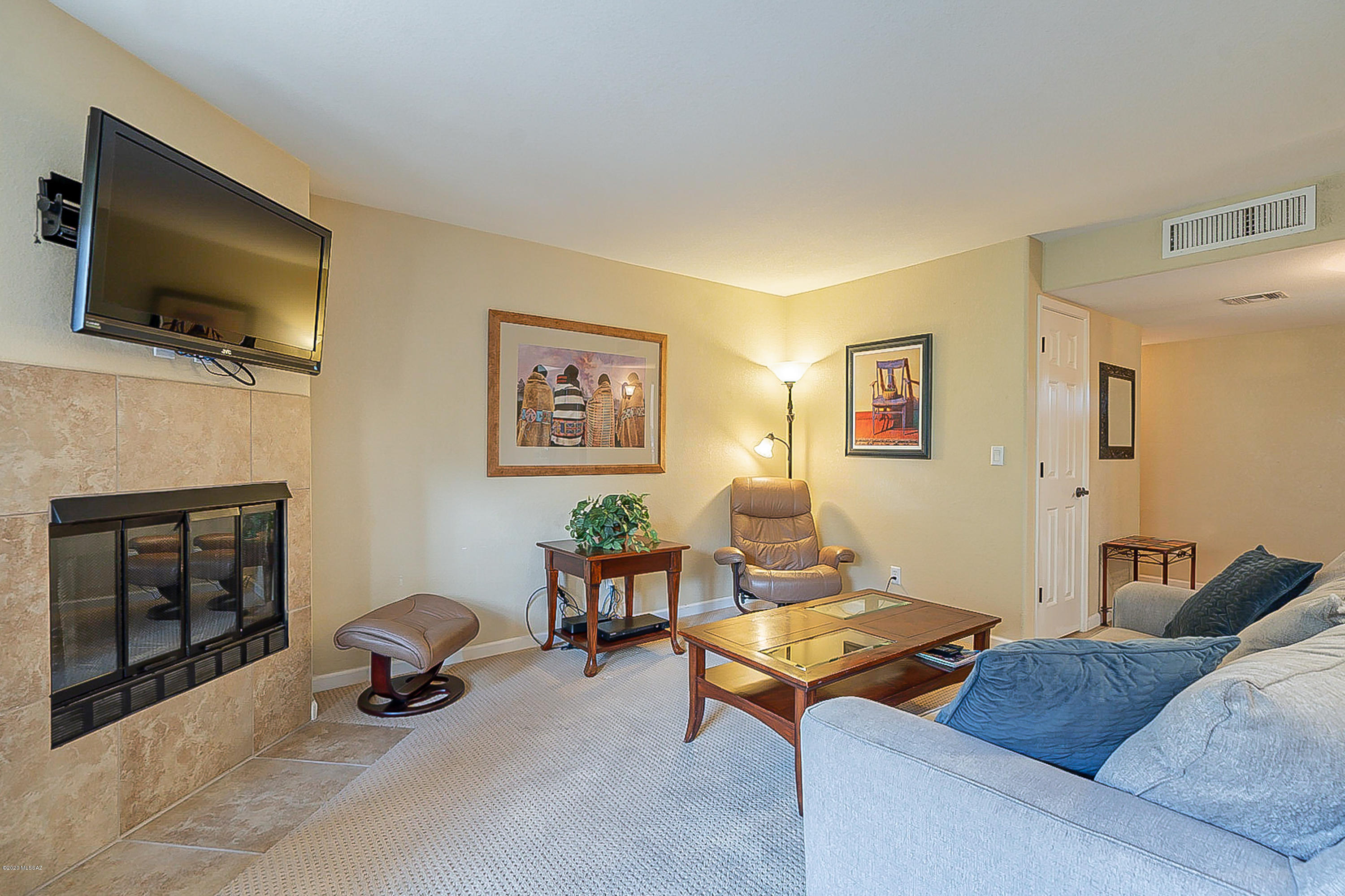6651 N Campbell Avenue Unit: 127