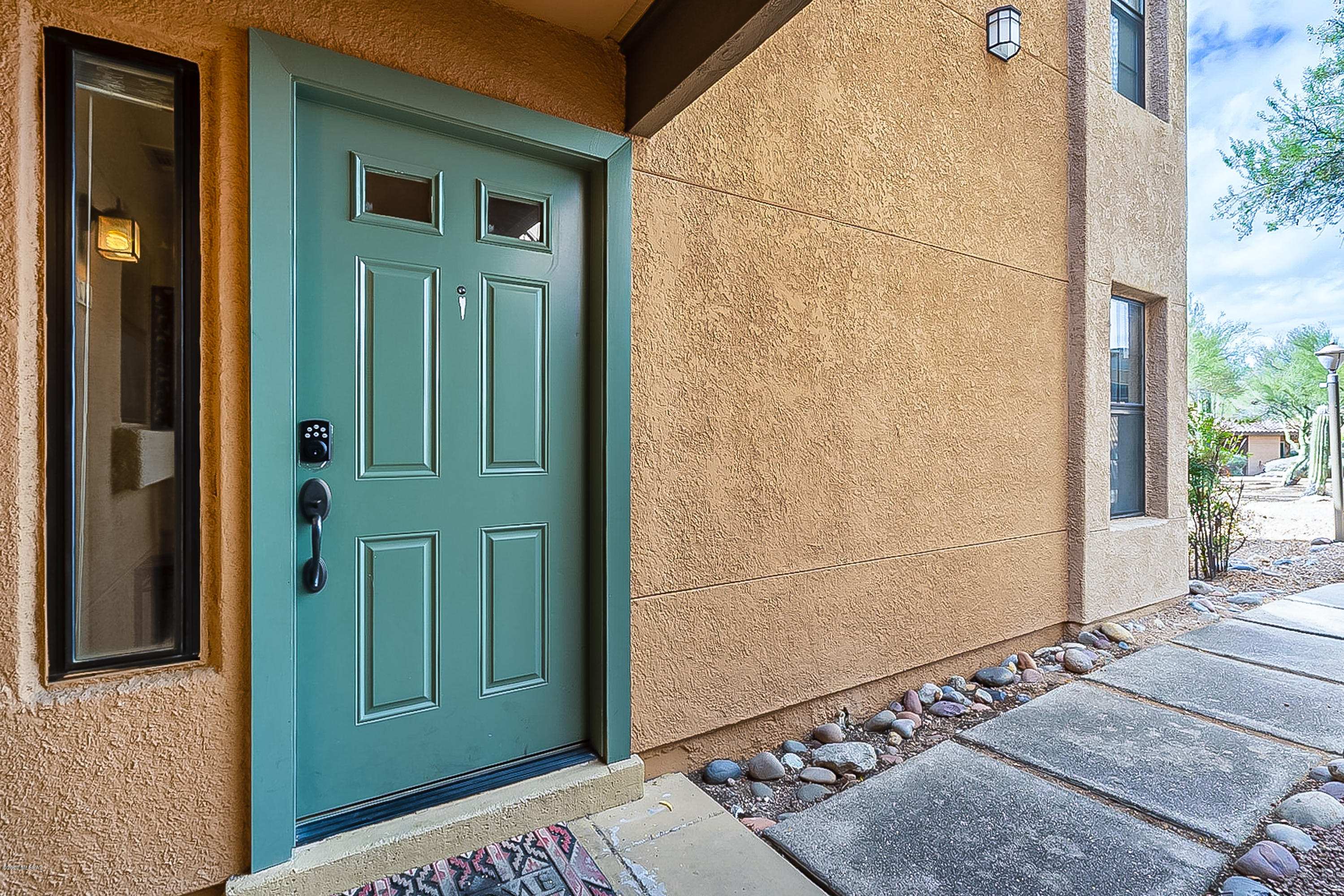 6651 N Campbell Avenue Unit: 127