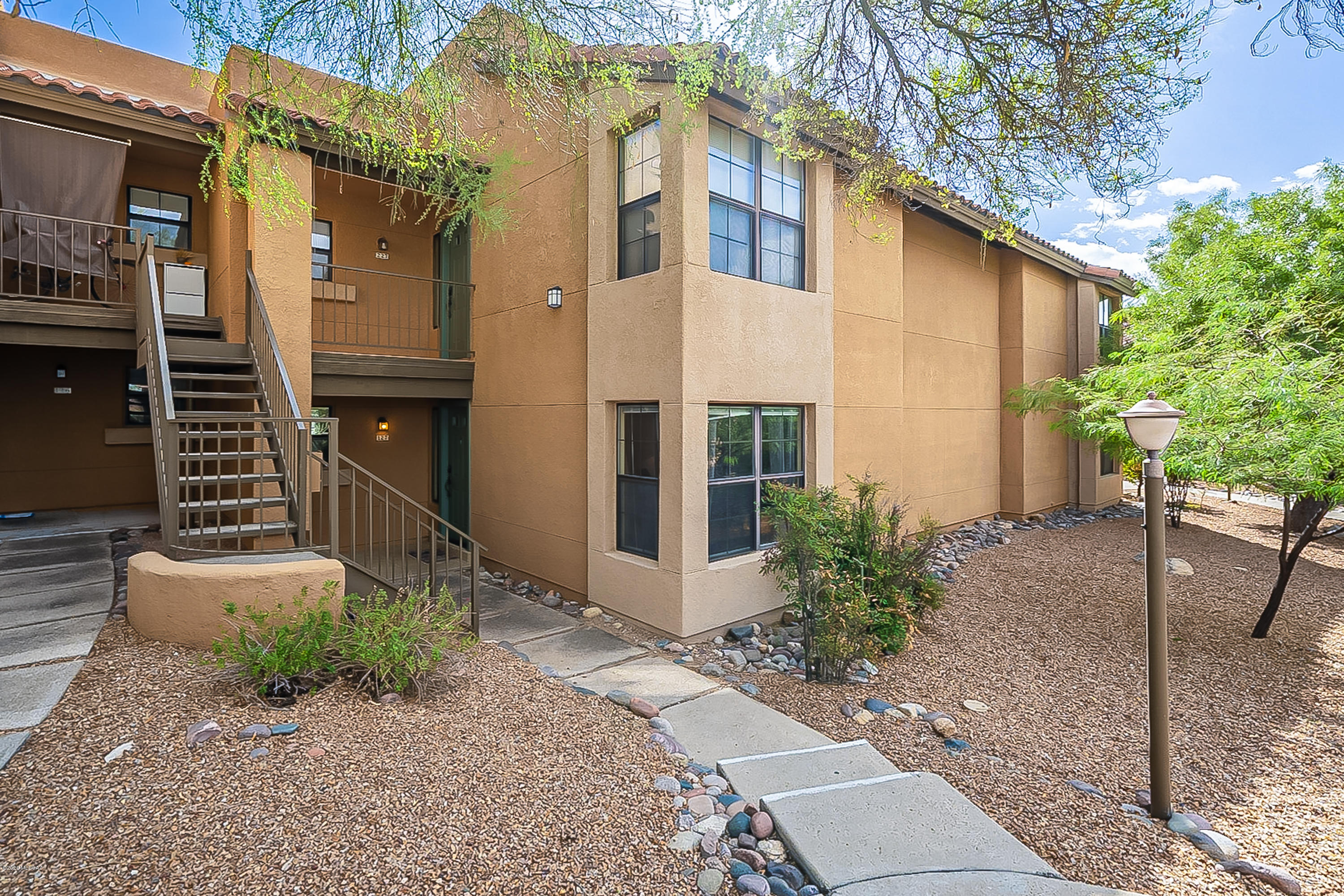 6651 N Campbell Avenue Unit: 127