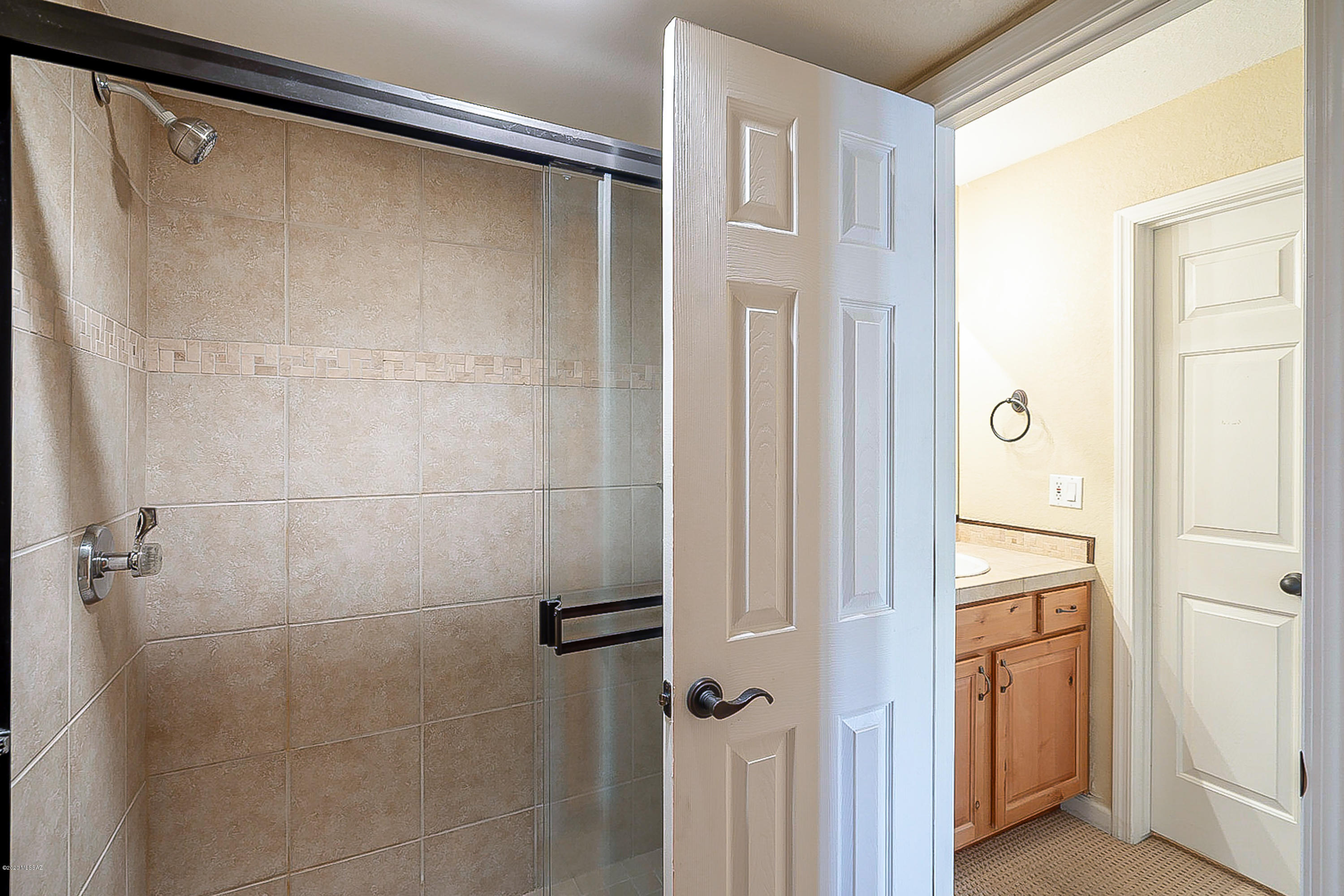 6651 N Campbell Avenue Unit: 127