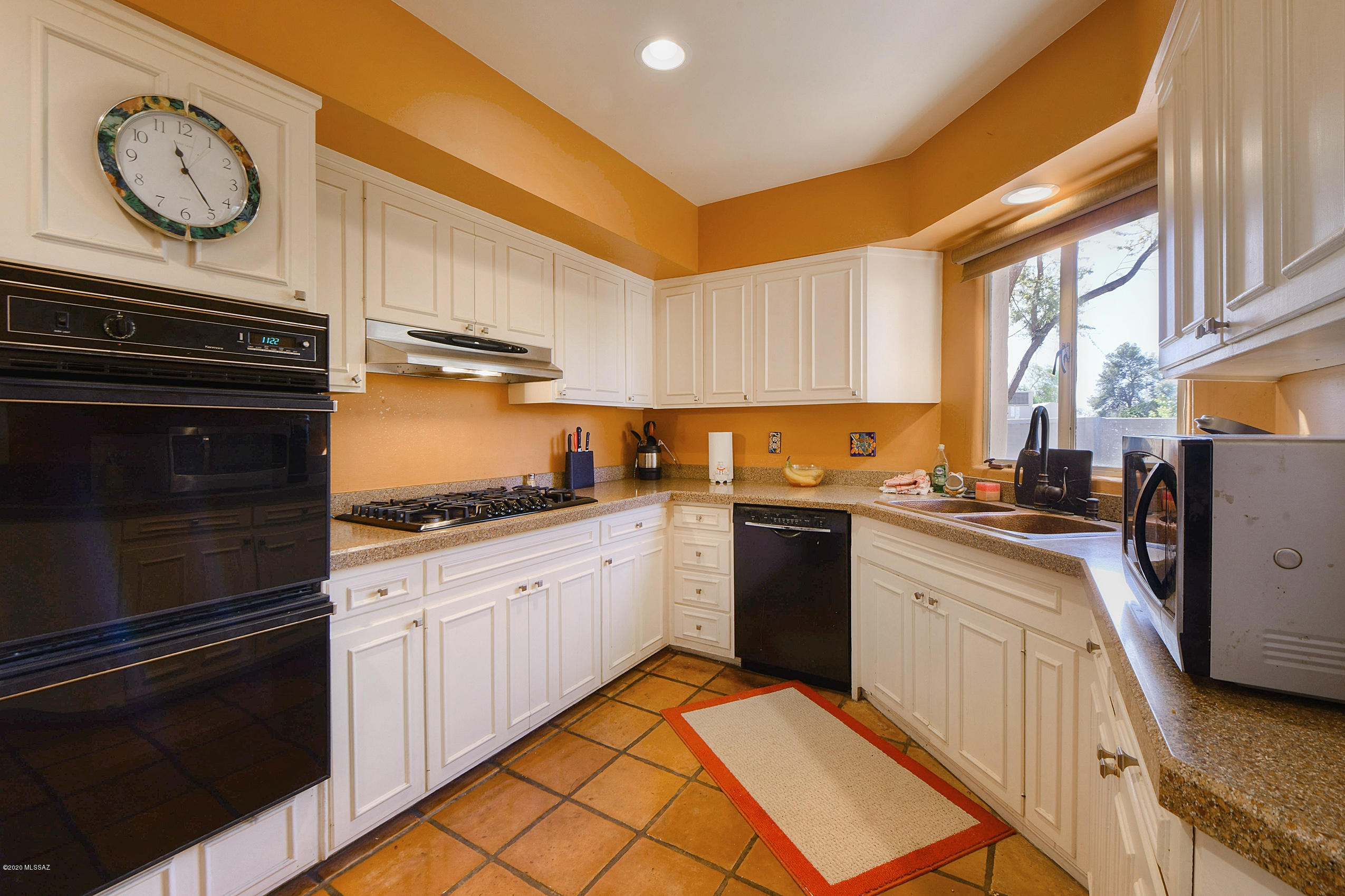 2600 E Skyline Drive Unit: 9