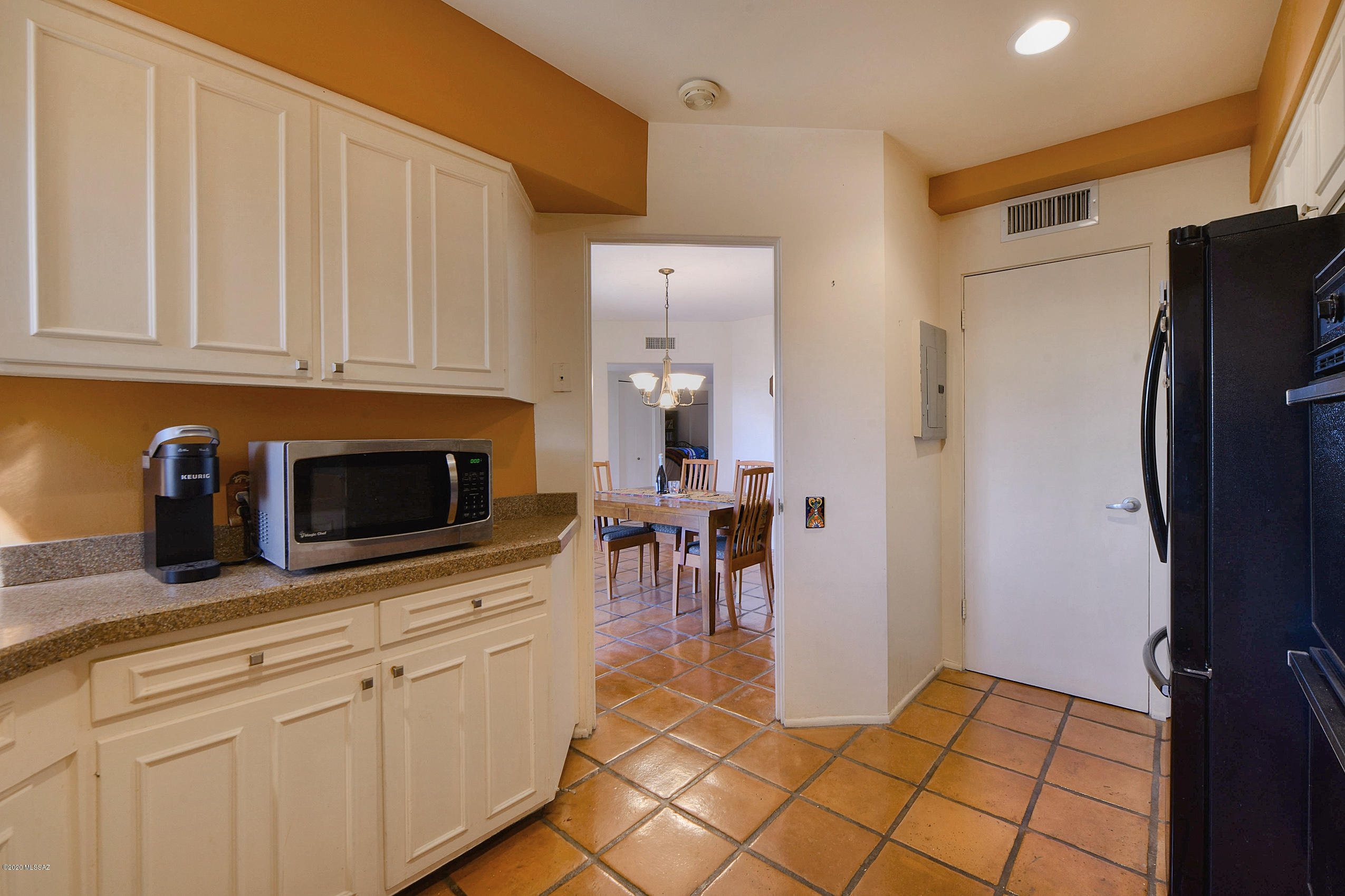2600 E Skyline Drive Unit: 9