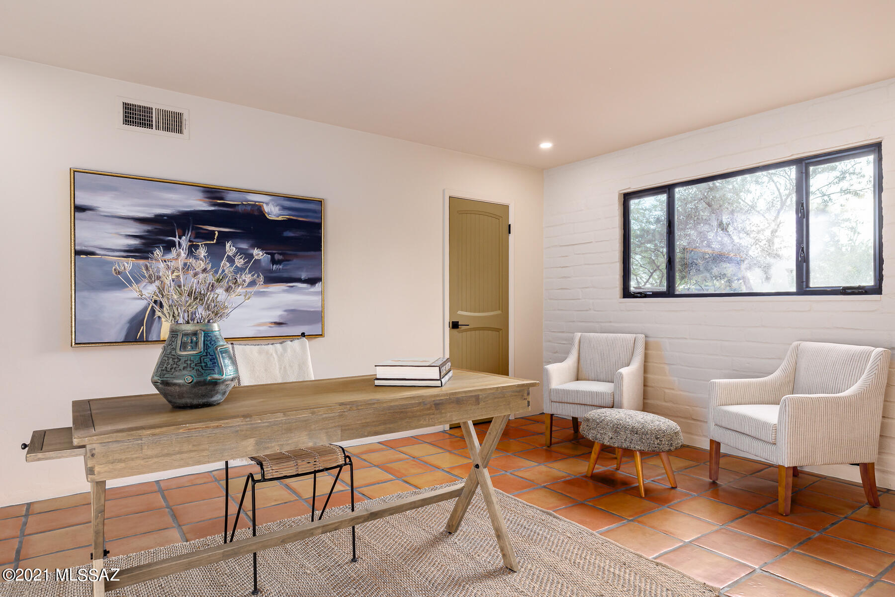 1815 E Camino Cresta