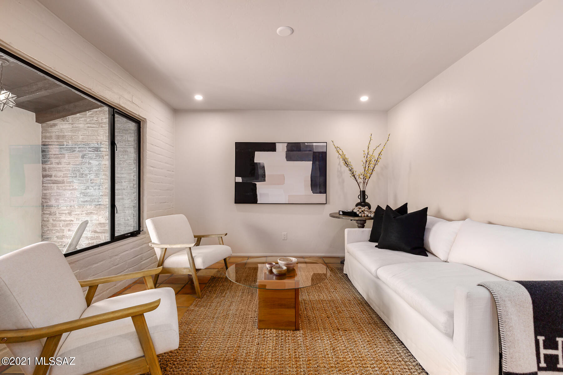 1815 E Camino Cresta