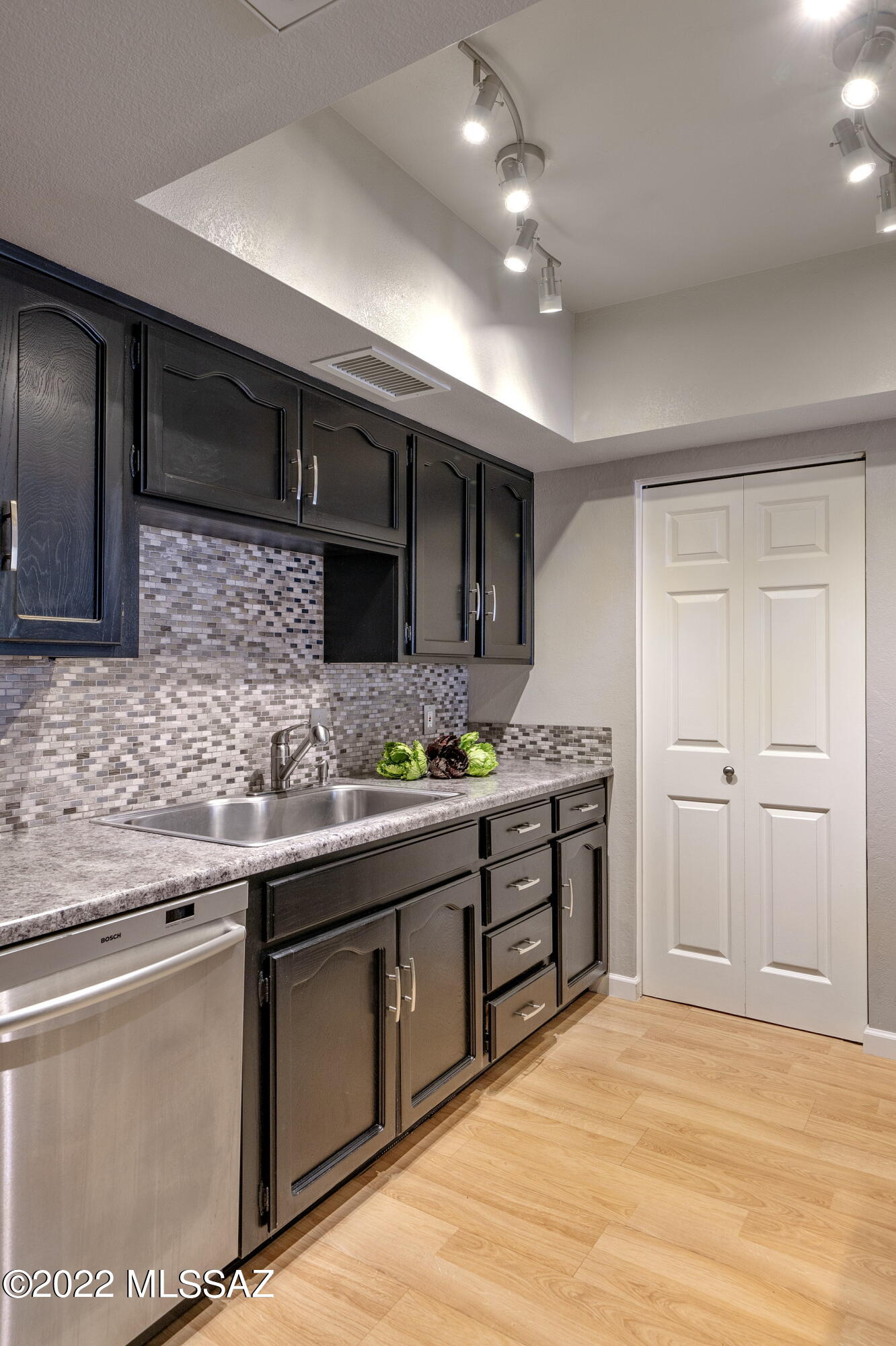 1200 E River Road Unit: C39