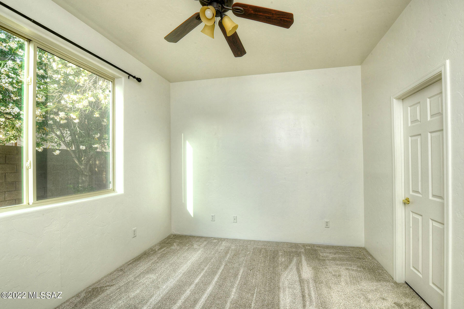 2946 N Cardell Circle