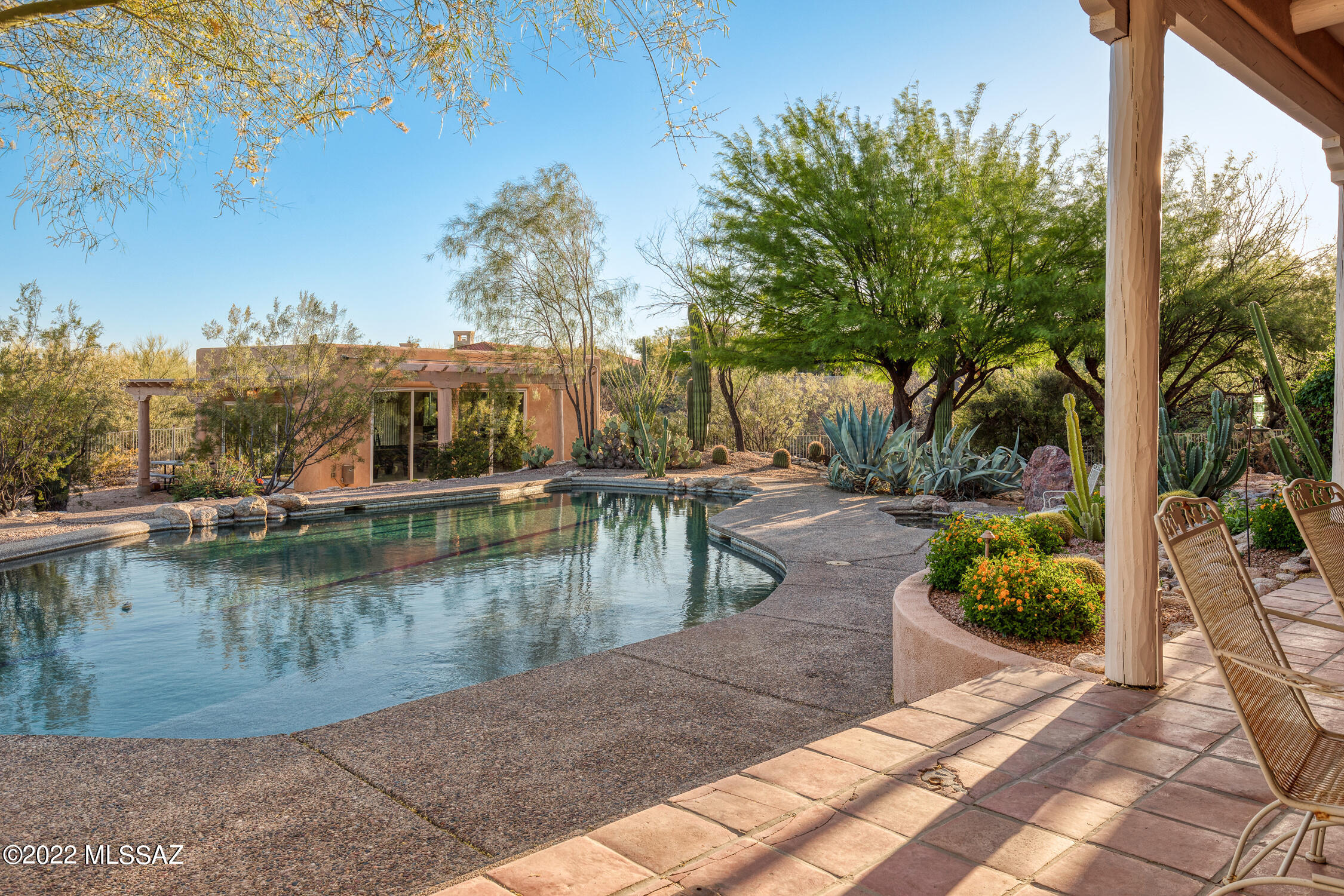 5541 N Via Entrada