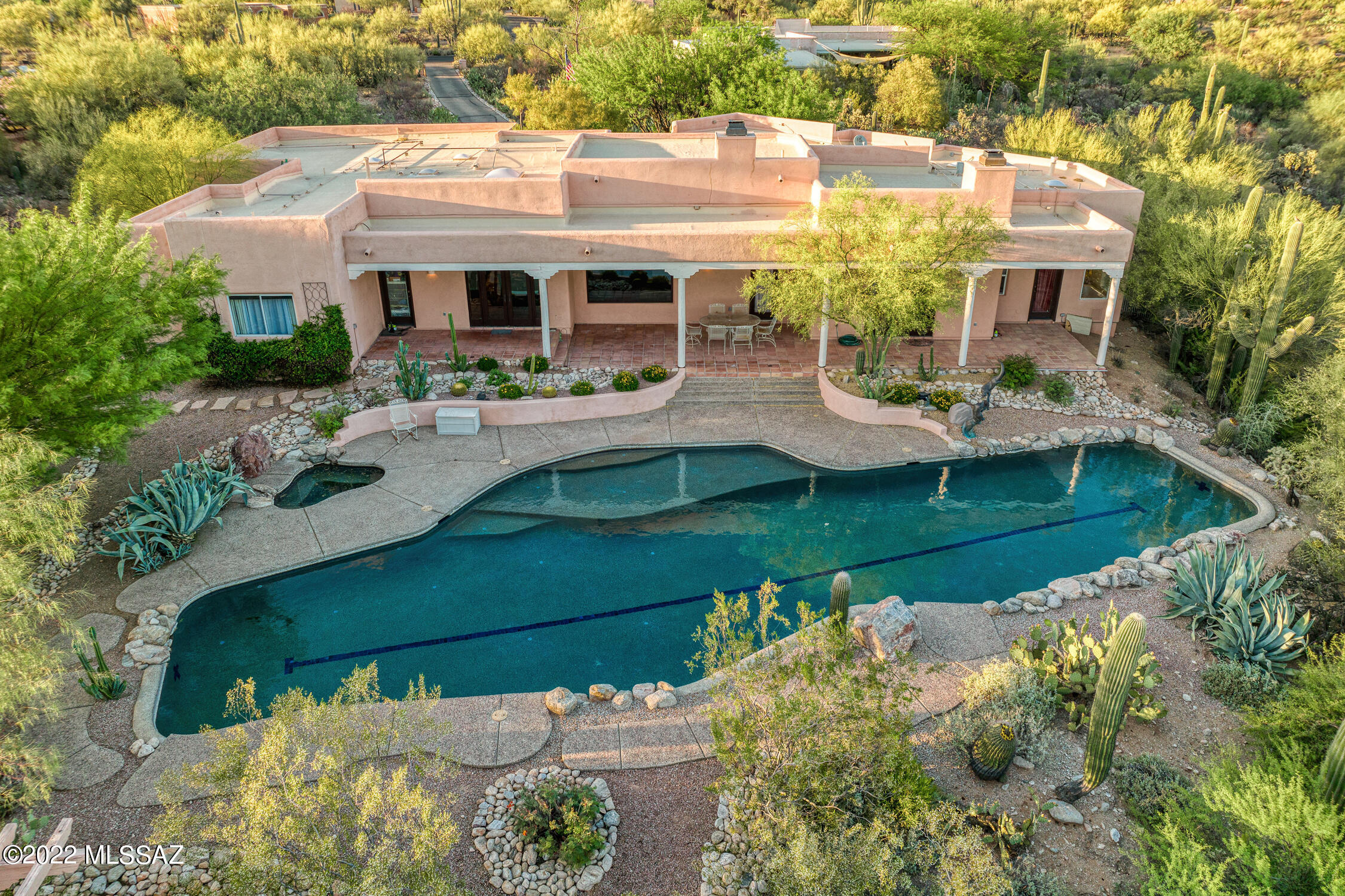 5541 N Via Entrada