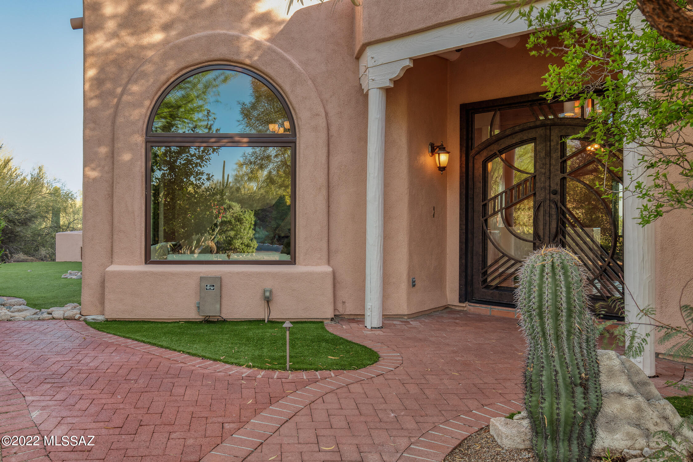 5541 N Via Entrada