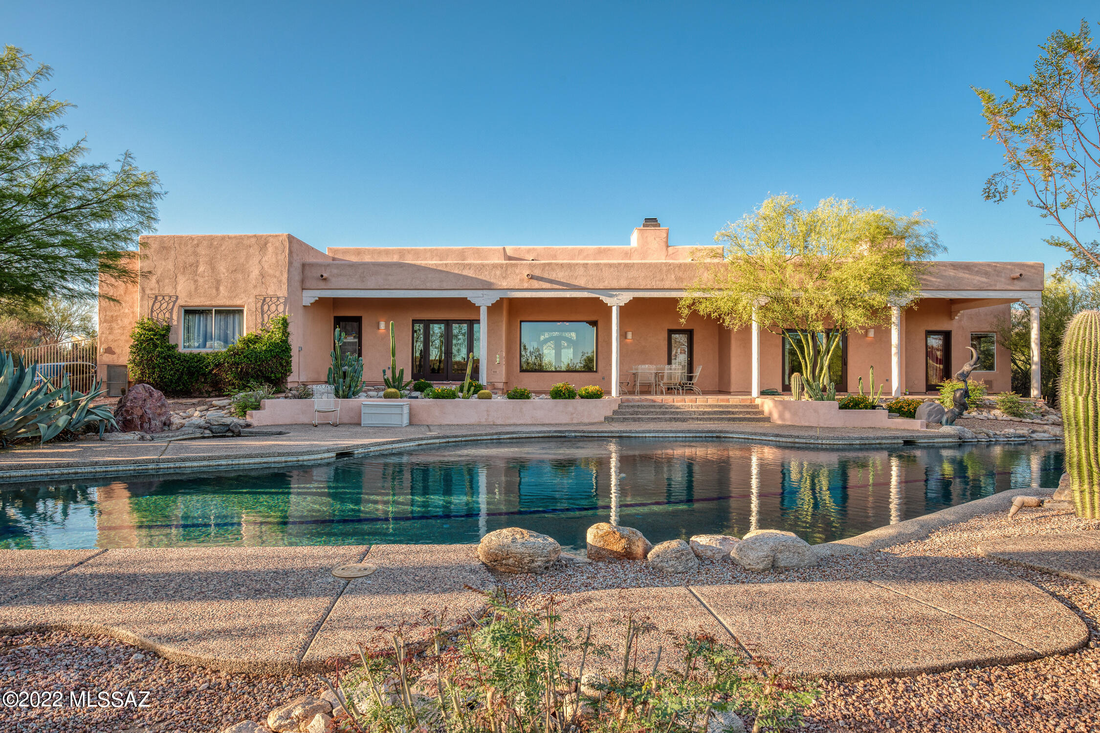 5541 N Via Entrada