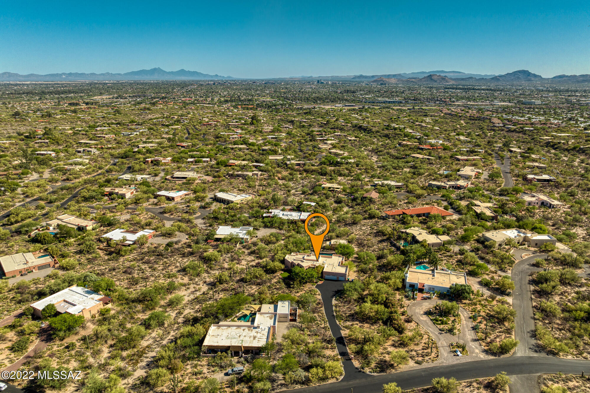 5541 N Via Entrada