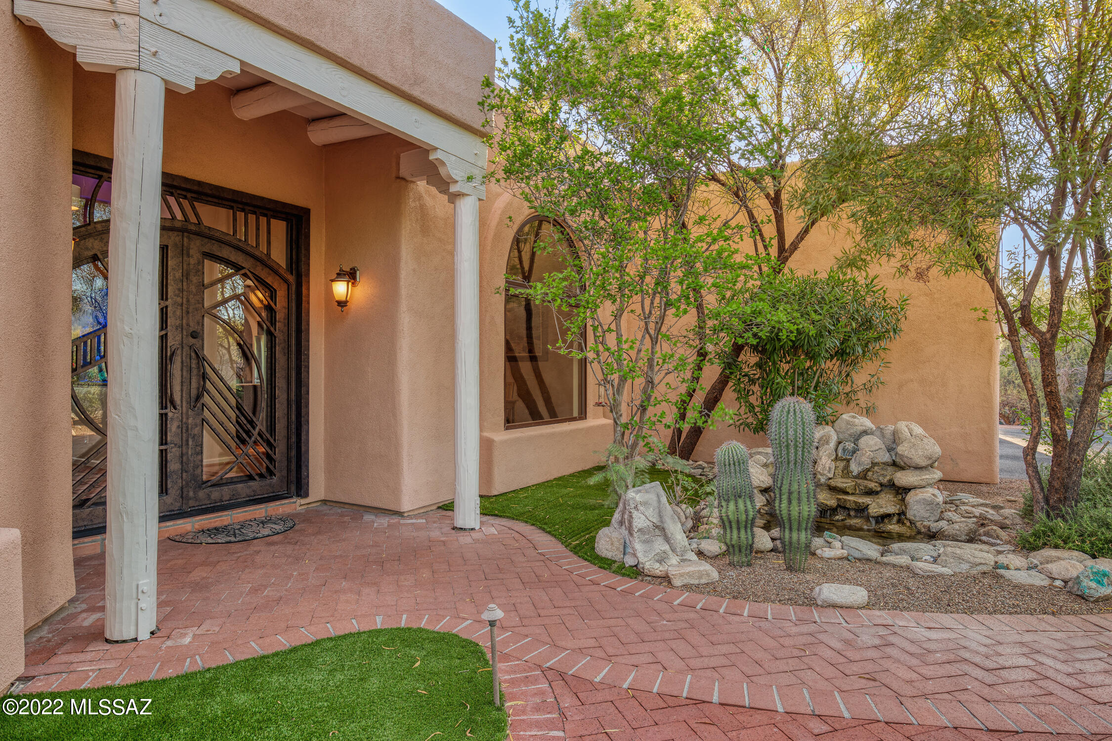 5541 N Via Entrada